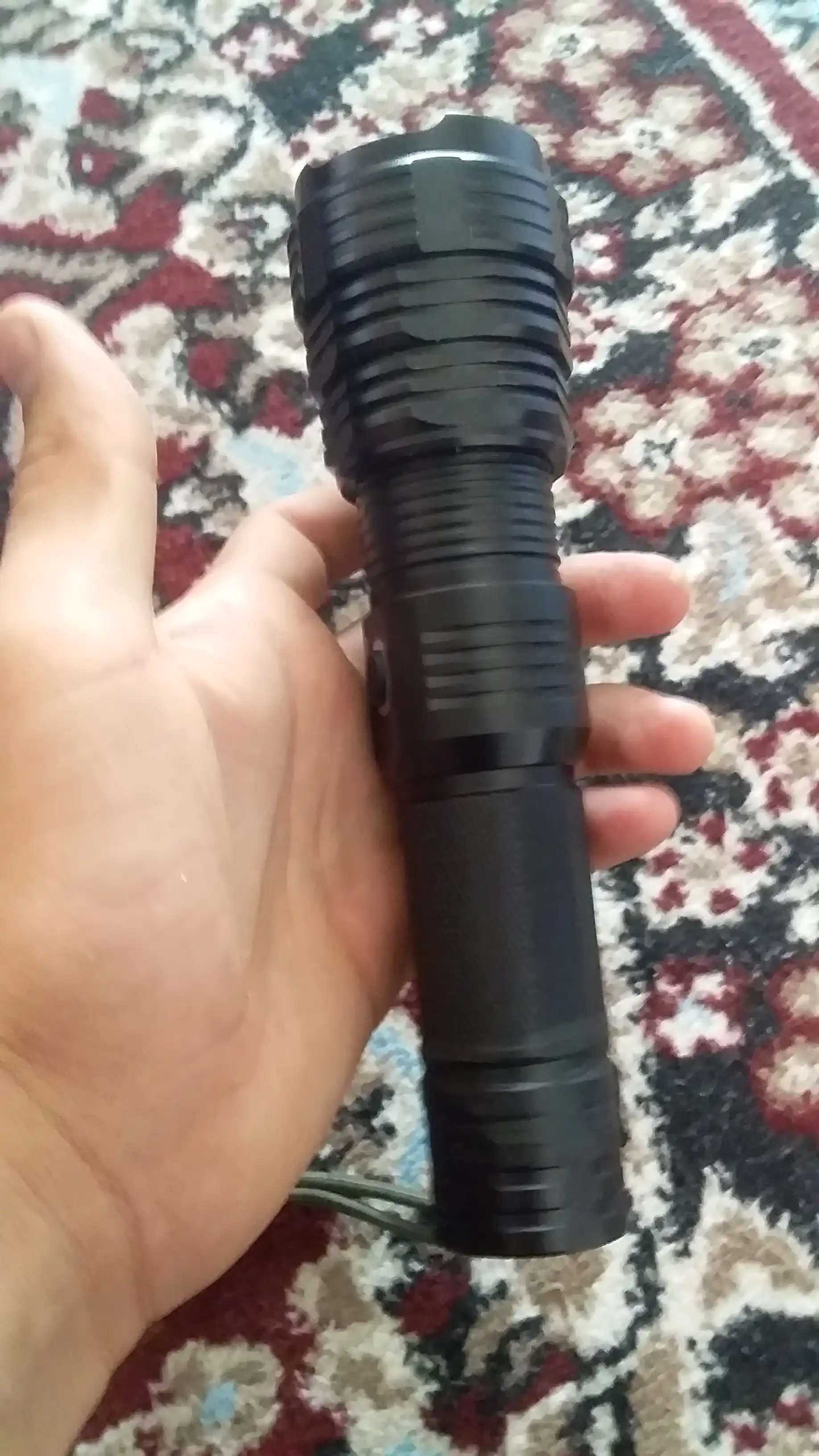 Qo'l chirog'i, LED, qayta zaryadlanuvchi, Zoom effekti bilan