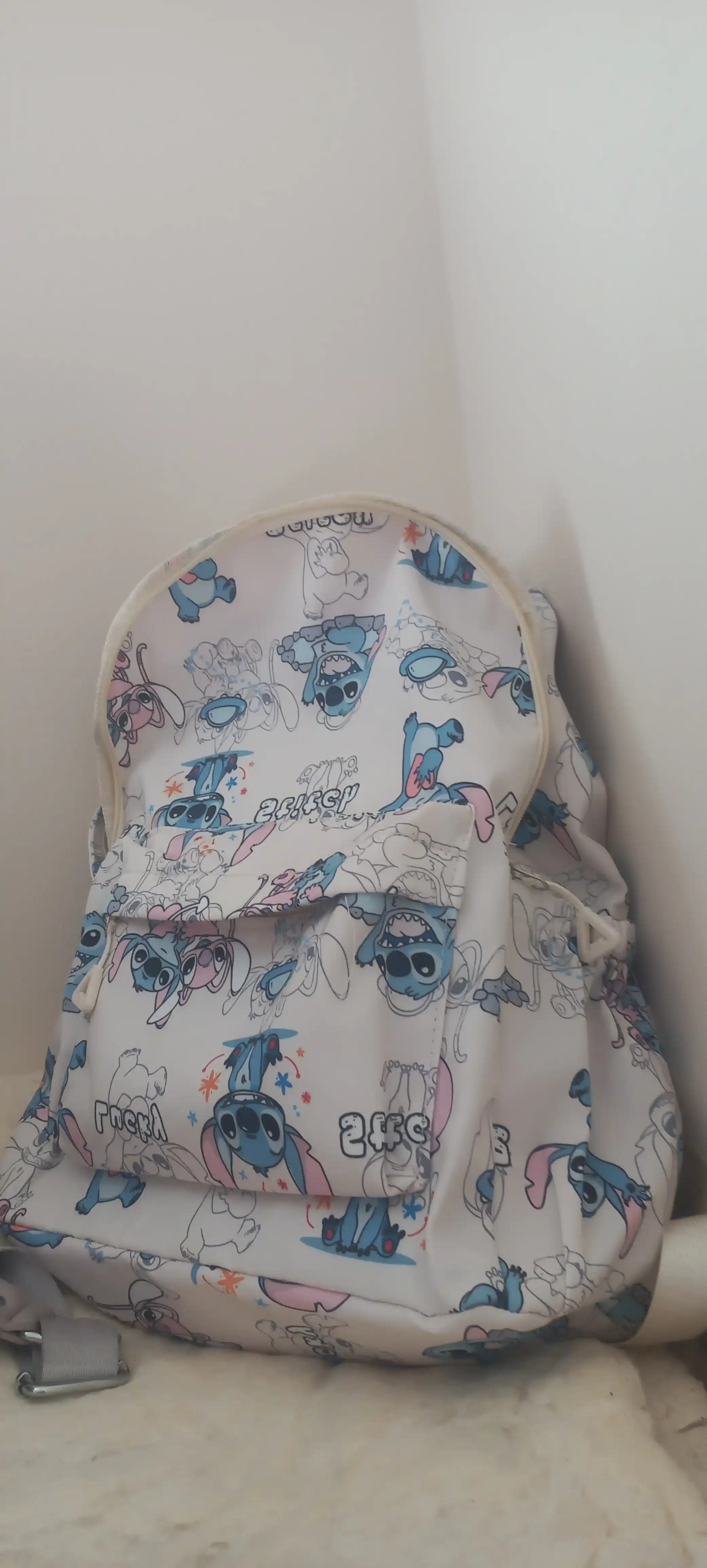 "STITCH" va "BEAR" chiroyli dizaynli, ko‘p funksiyali, maktab sumkasi va ryukzagi