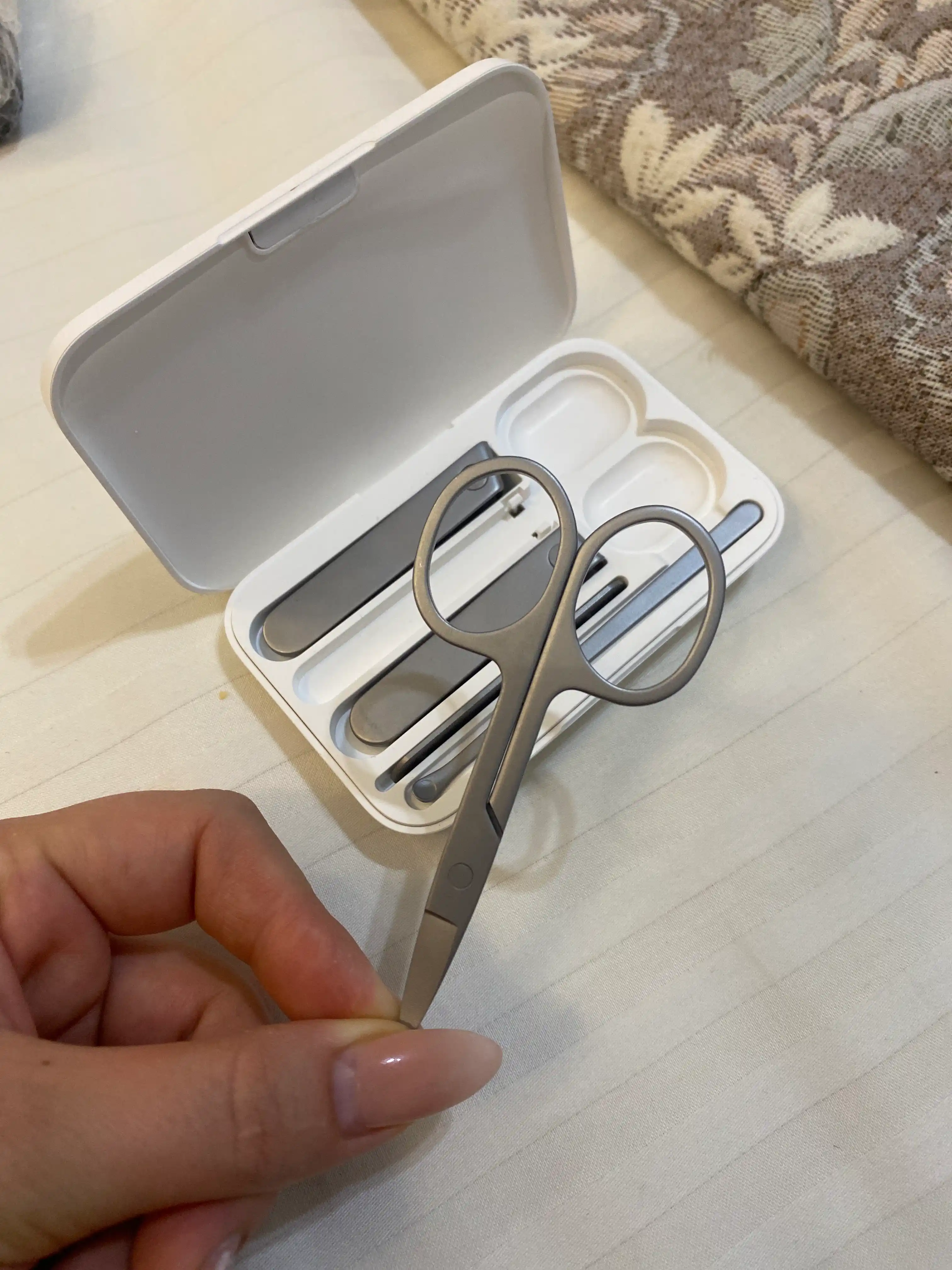 Qaychi va tirnoq olgich Xiaomi Mija