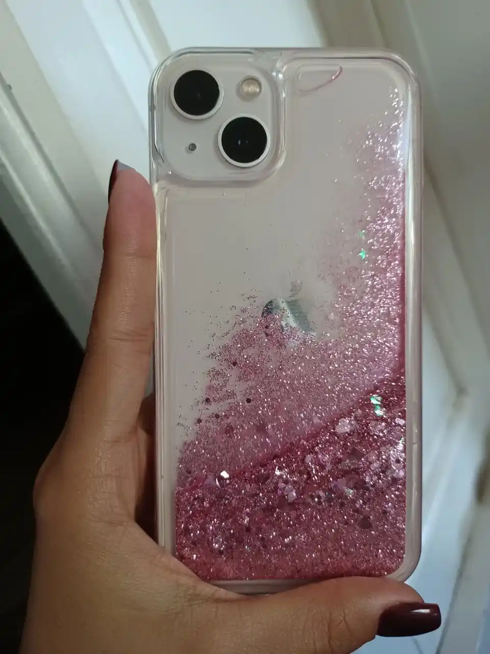 Розовый чехол для iPhone