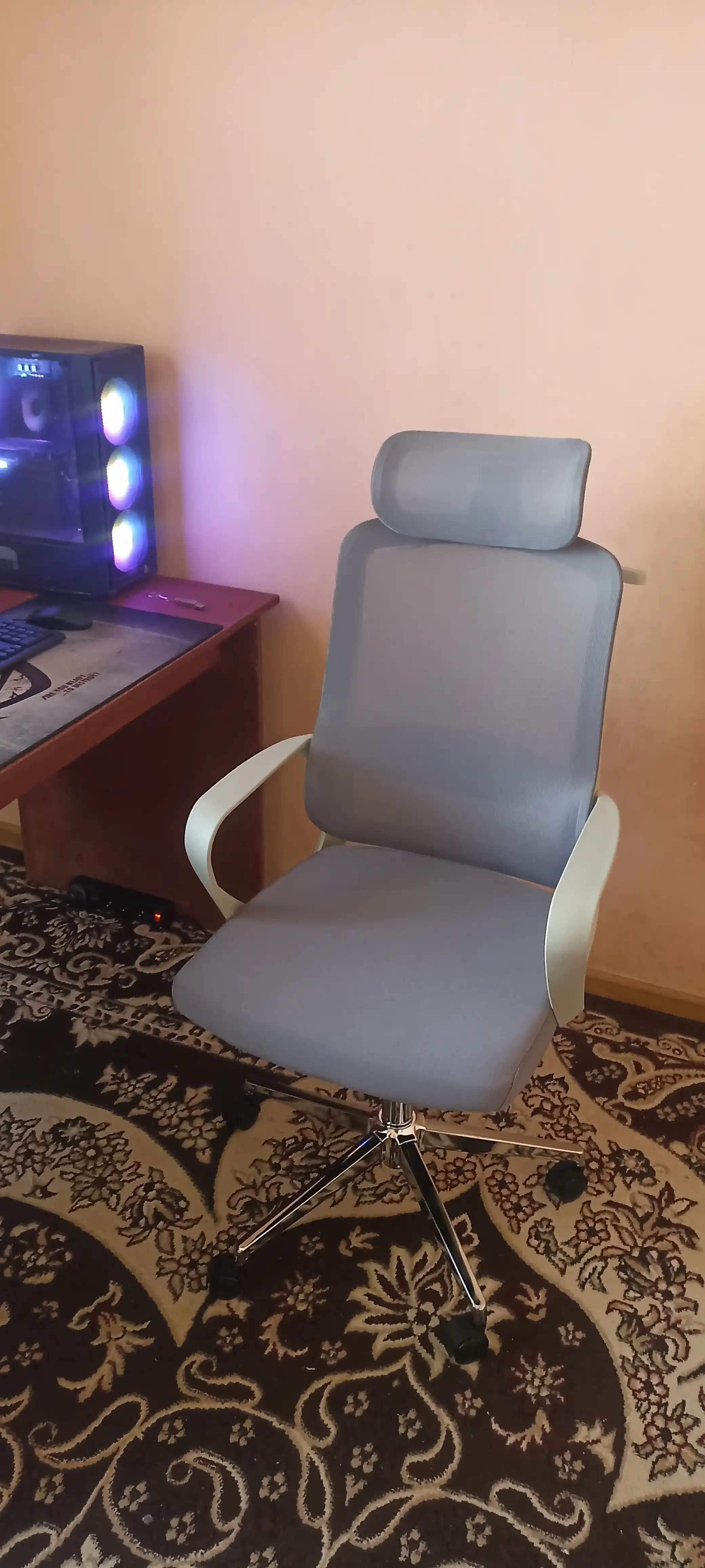 Ofis uchun kreslo PRICHER, kul rang