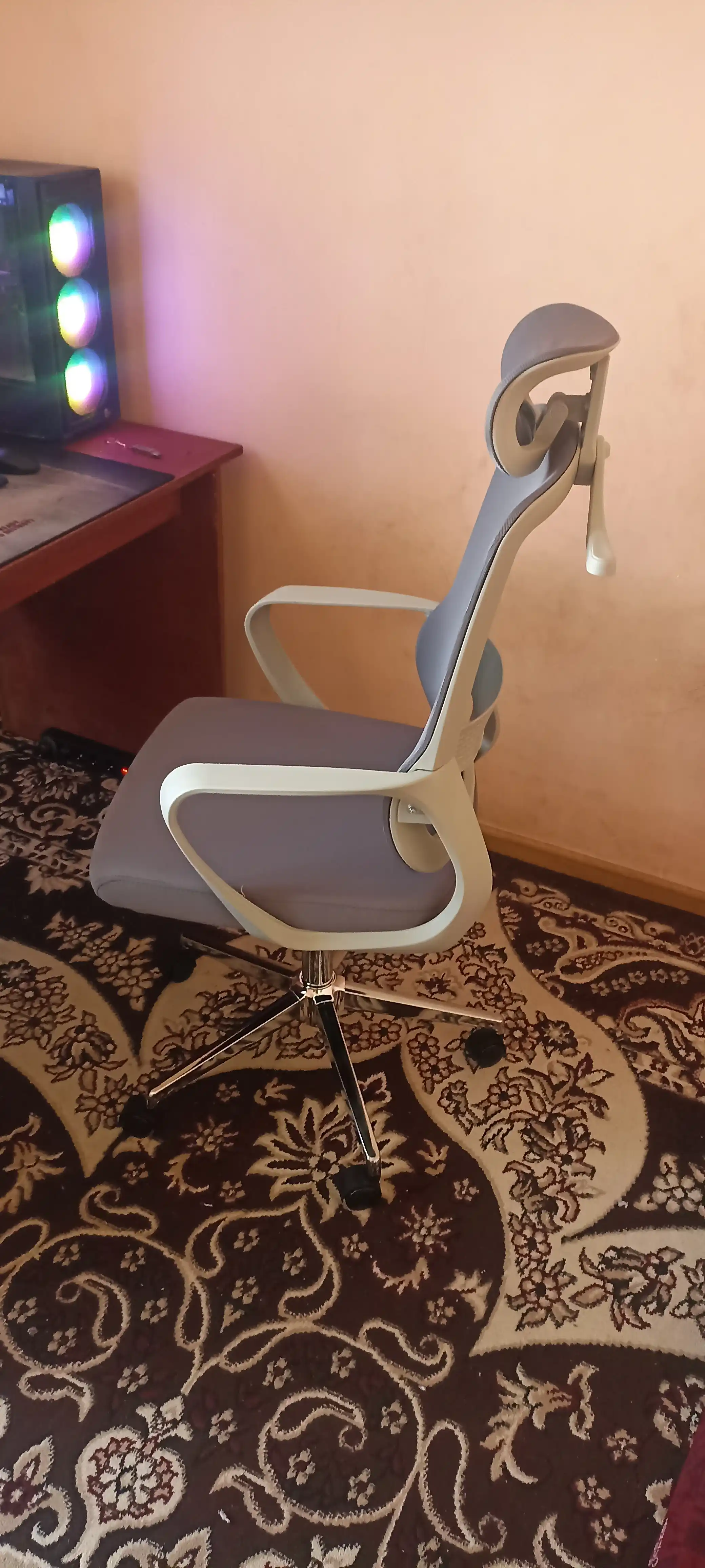 Ofis uchun kreslo PRICHER, kul rang