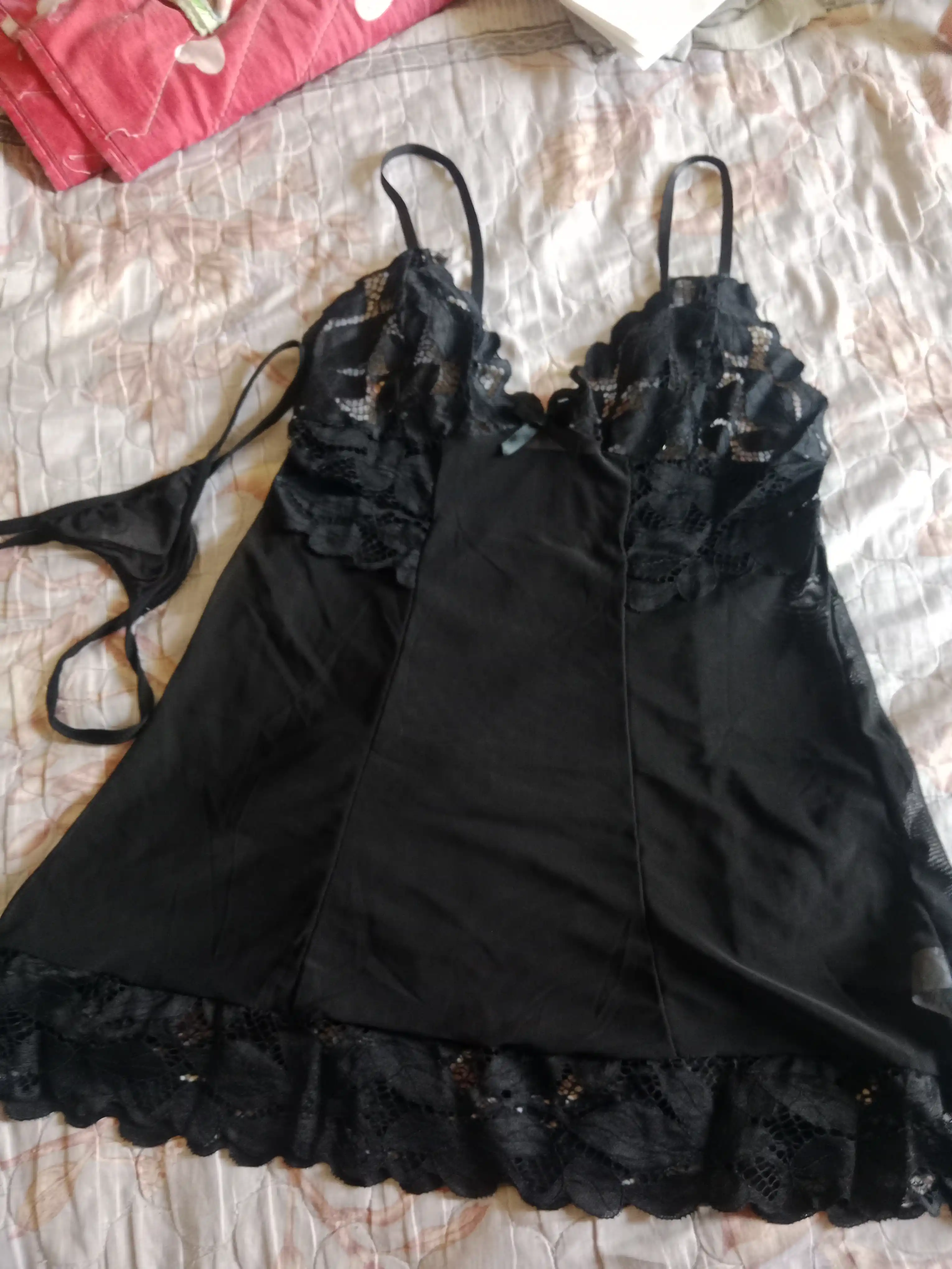 To`rli penyuari, stringlar bilan to'plam, pijama ayollar uchun to'plami