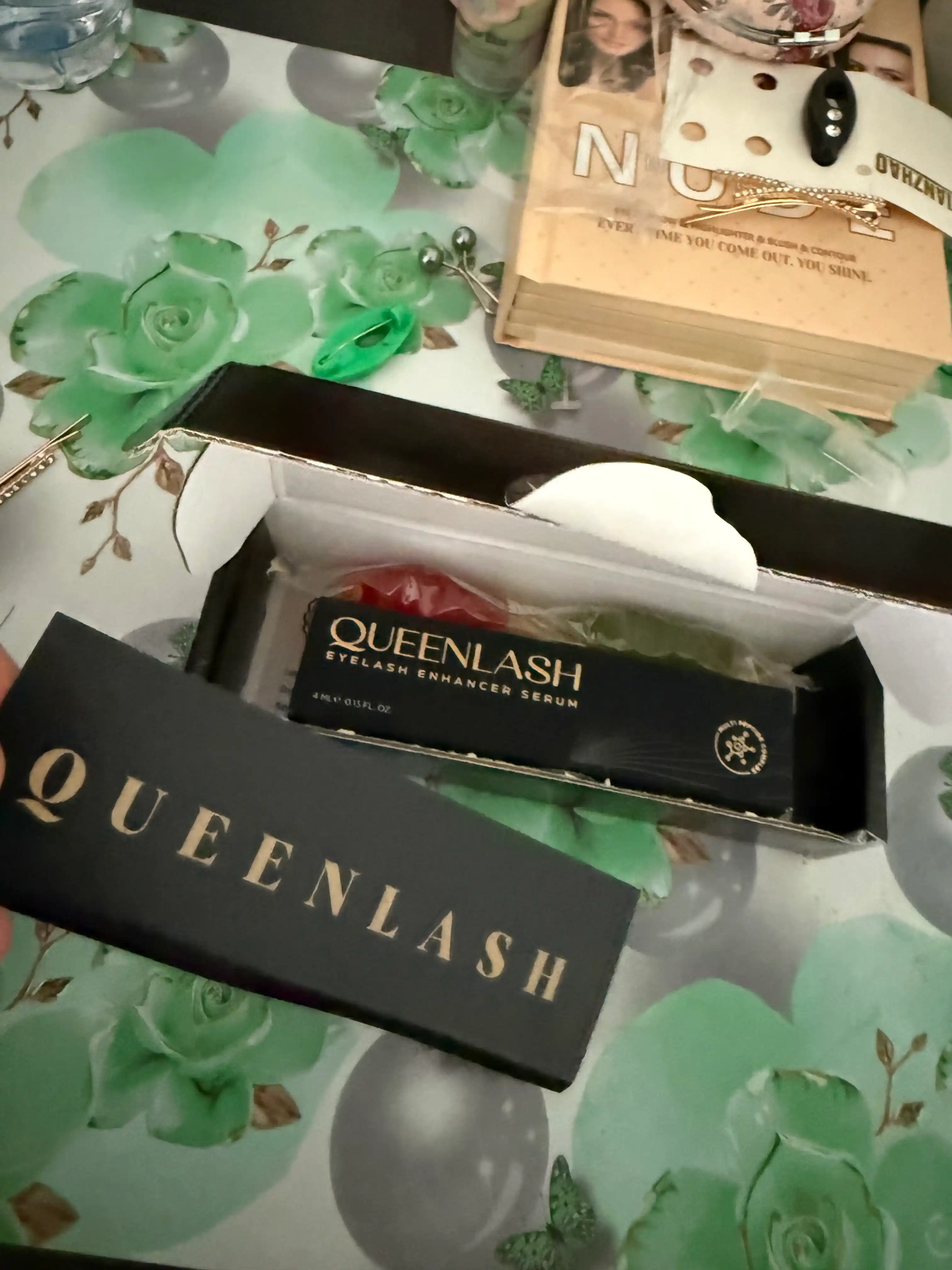 Queenlash - американская сыворотка Квинлаш для роста ресниц и бровей, 4 мл