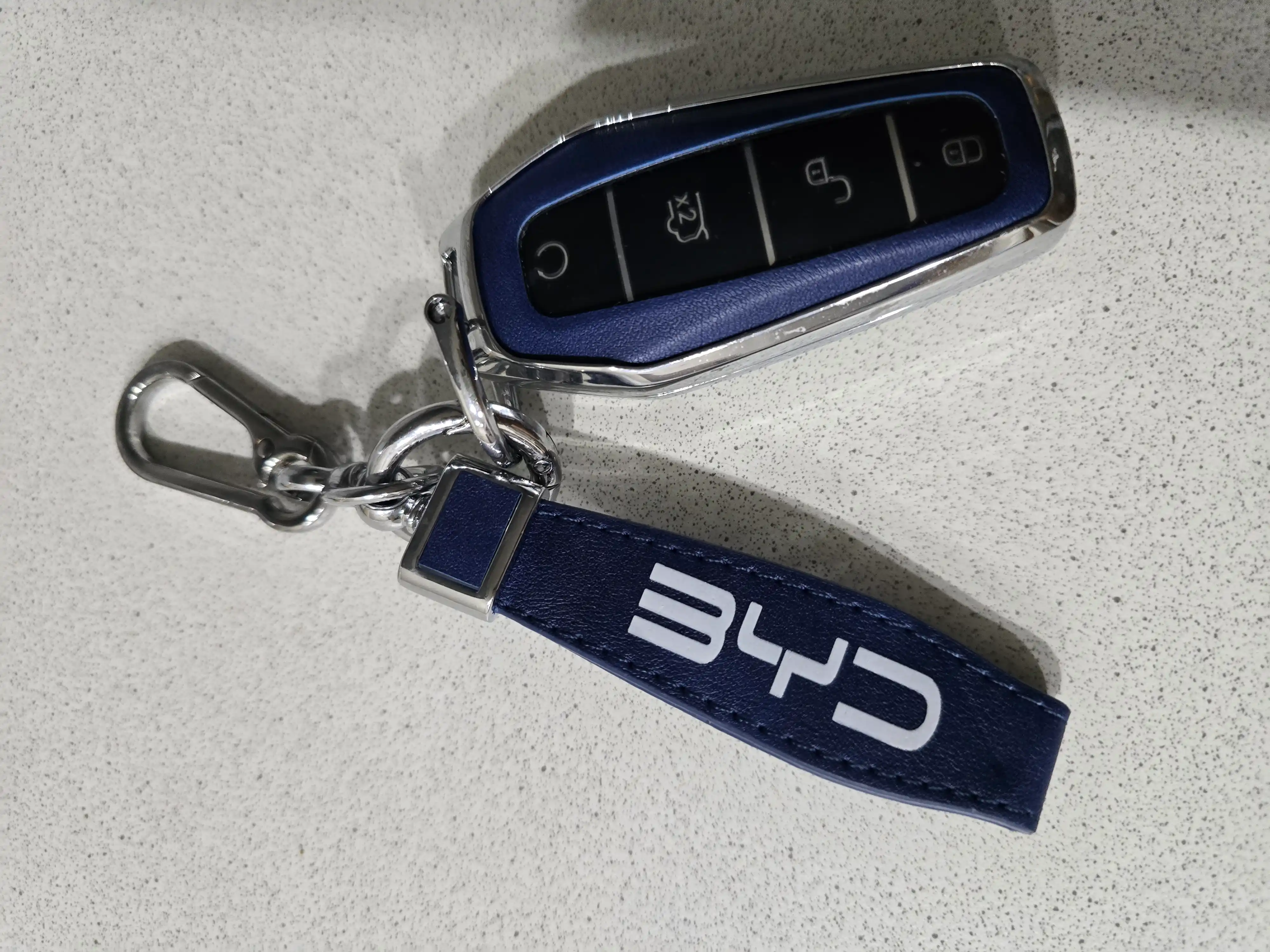 BYD, Yuan Han, Chazar avtomobil kaliti qopqog'i himoya va qulaylik