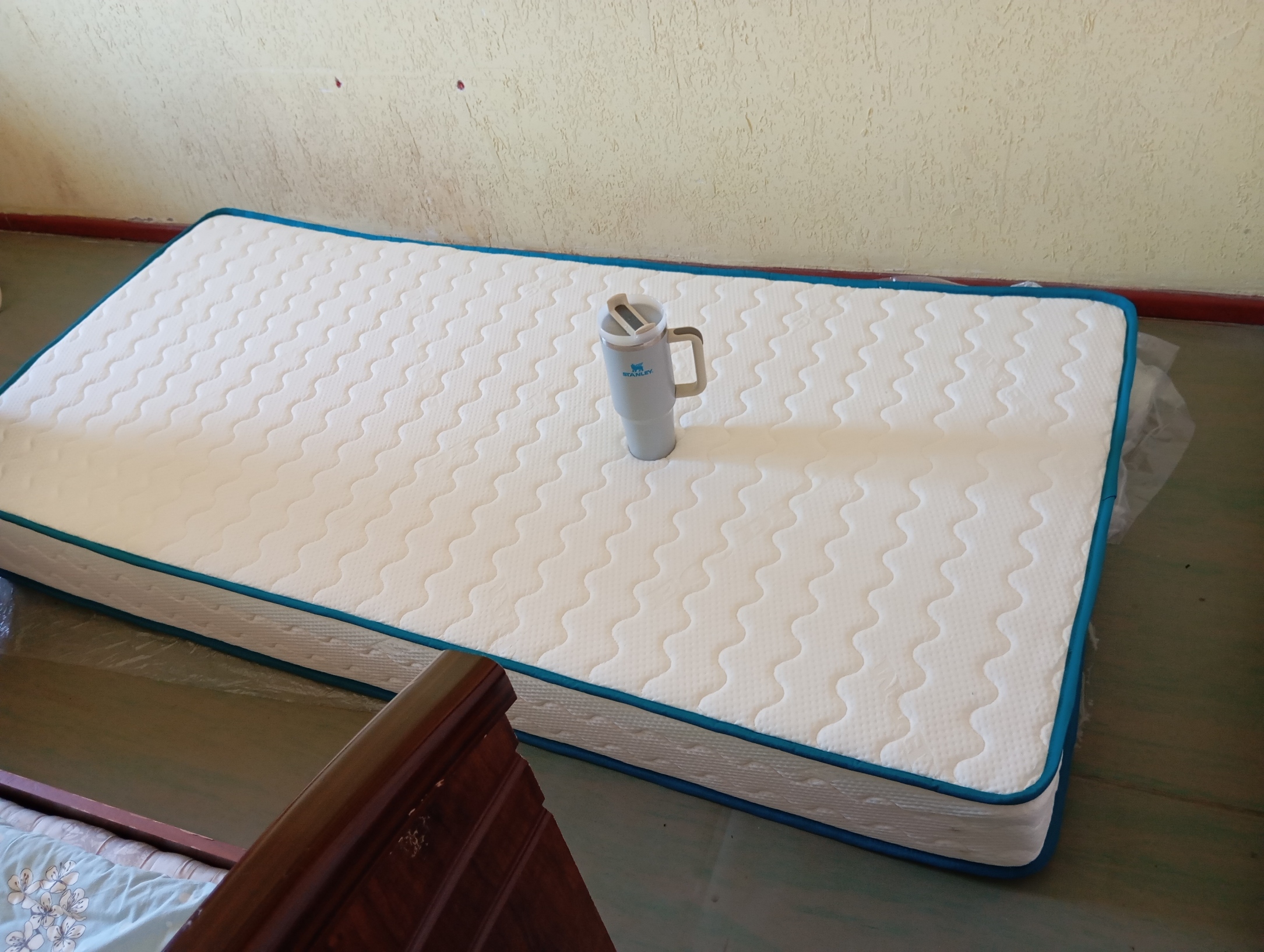 Matras Capsula anatomik, balandligi 22 sm, mustaqil prujinali, Luxmatras