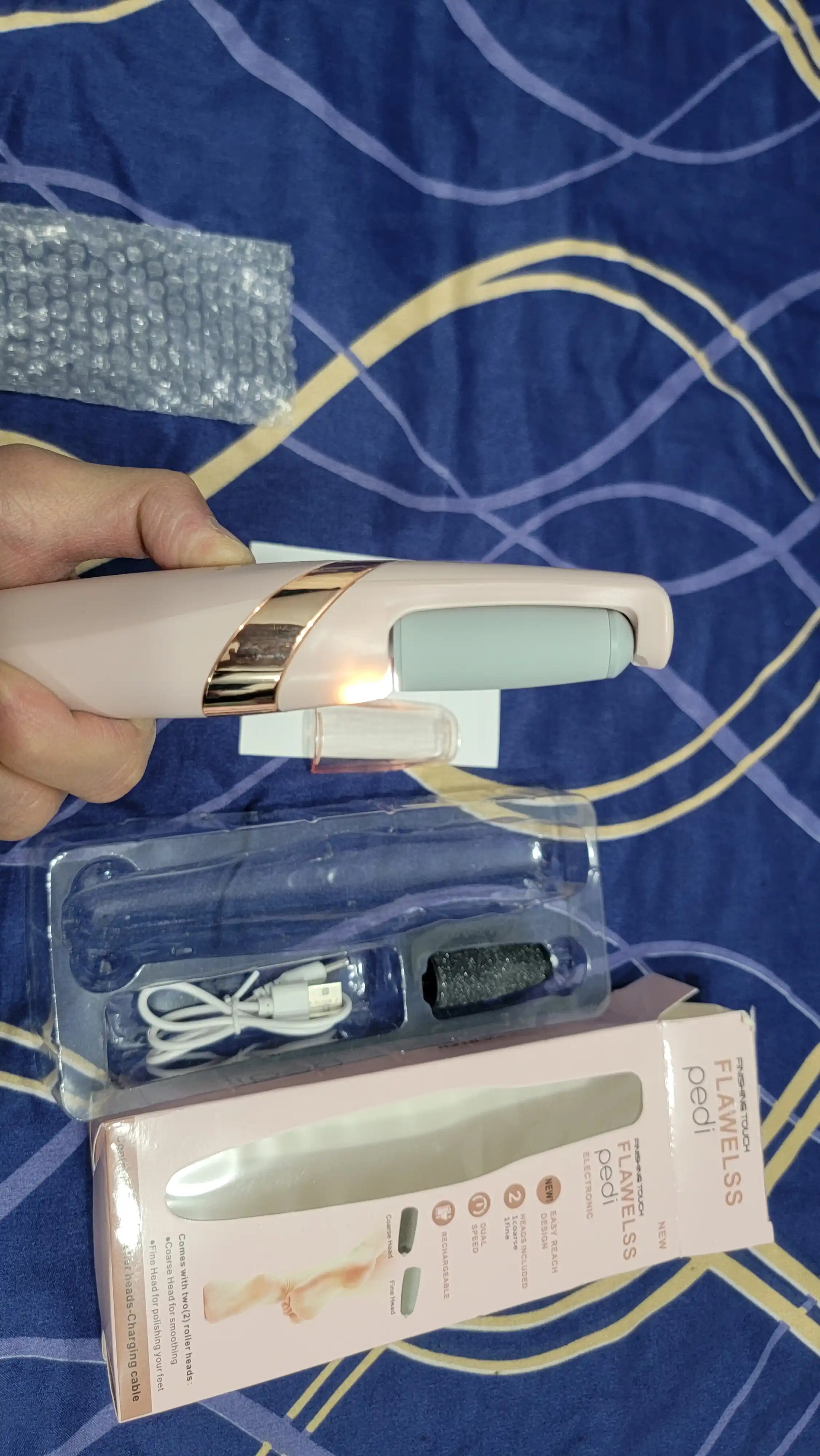 Elektr pemza oyoq parvarishi uchun — almashtiriladigan boshchalar, 2 xil quvvat