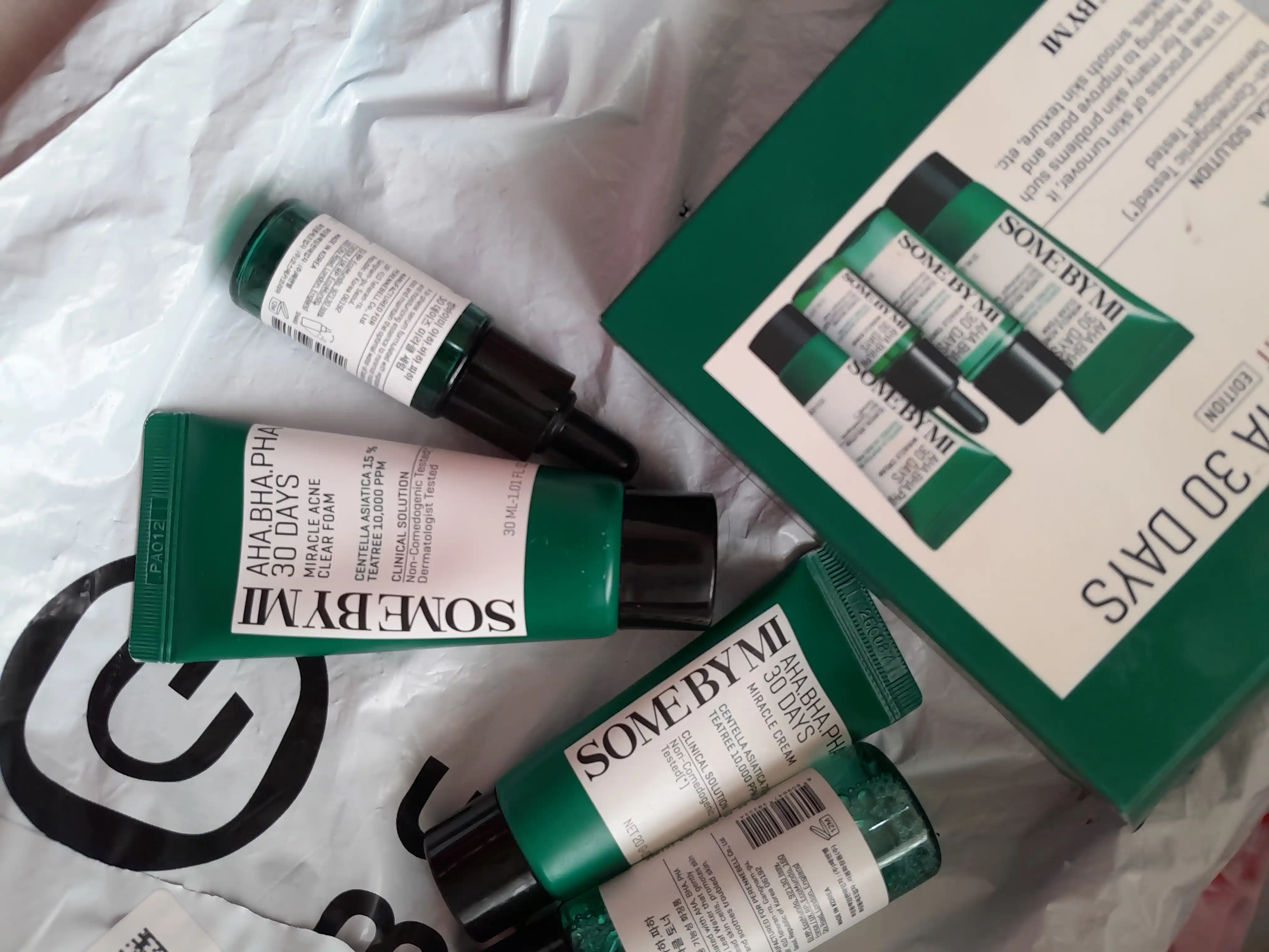 Yuzni uchun parvarish to'plami Some By Mi, Yuja Niacin, Acne, AHA-BHA-PHA 30 days
