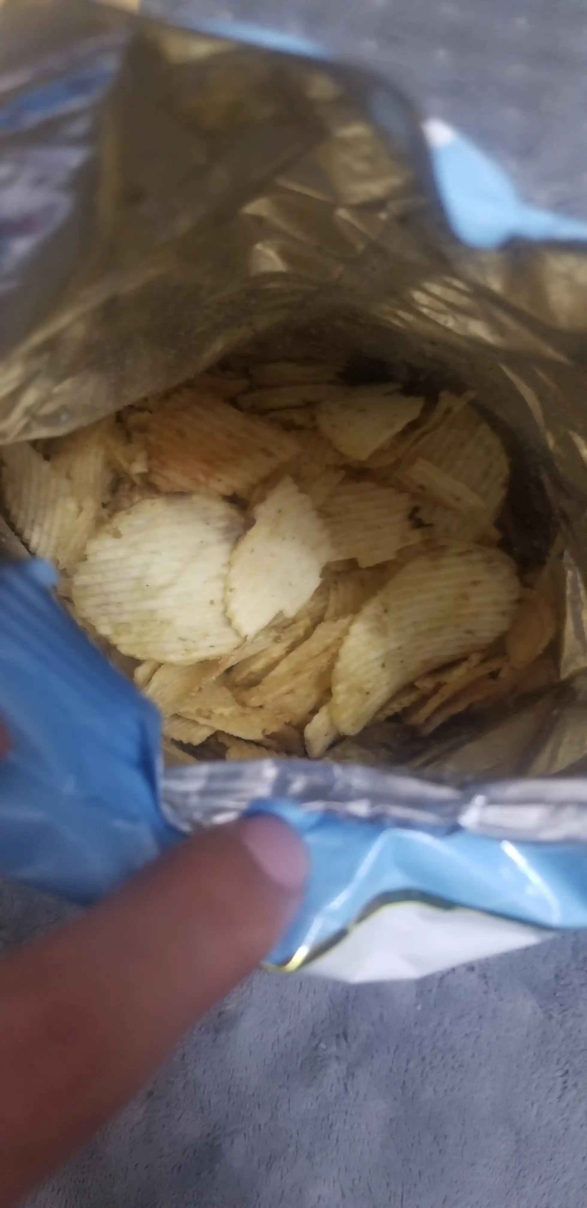 Chipslar Moskva kartoshkasi, smetana va ko‘katlar ta’mi bilan, 120 gr