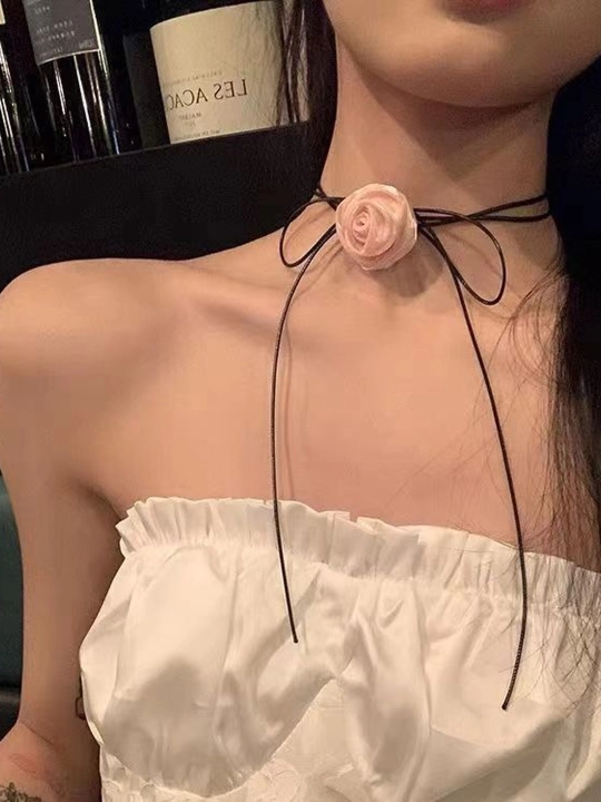 Ayollar uchun choker - bo‘yinga taqiladigan bezak - 