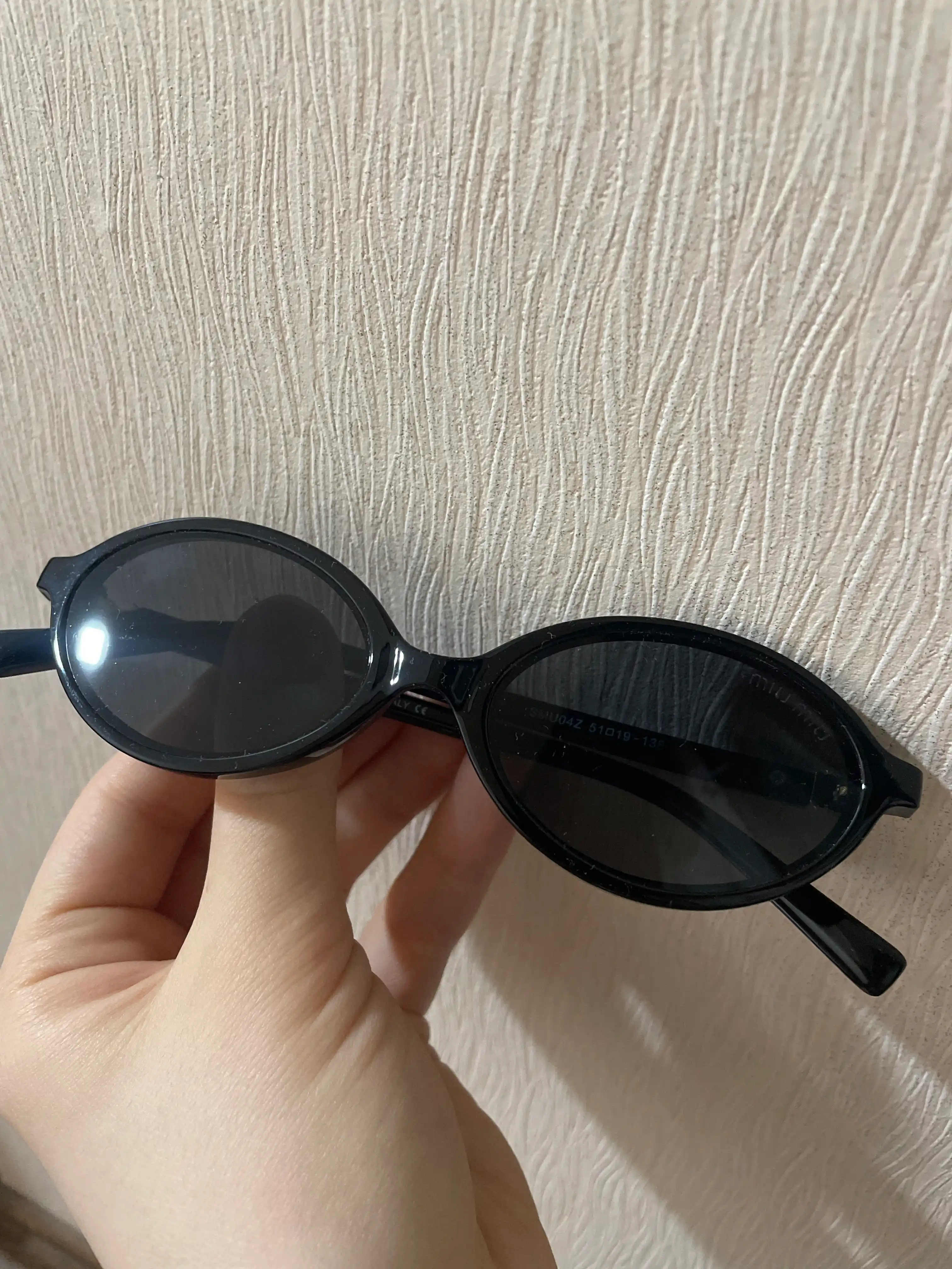 Quyoshdan himoya ko'zoynaklar, ayollar uchun