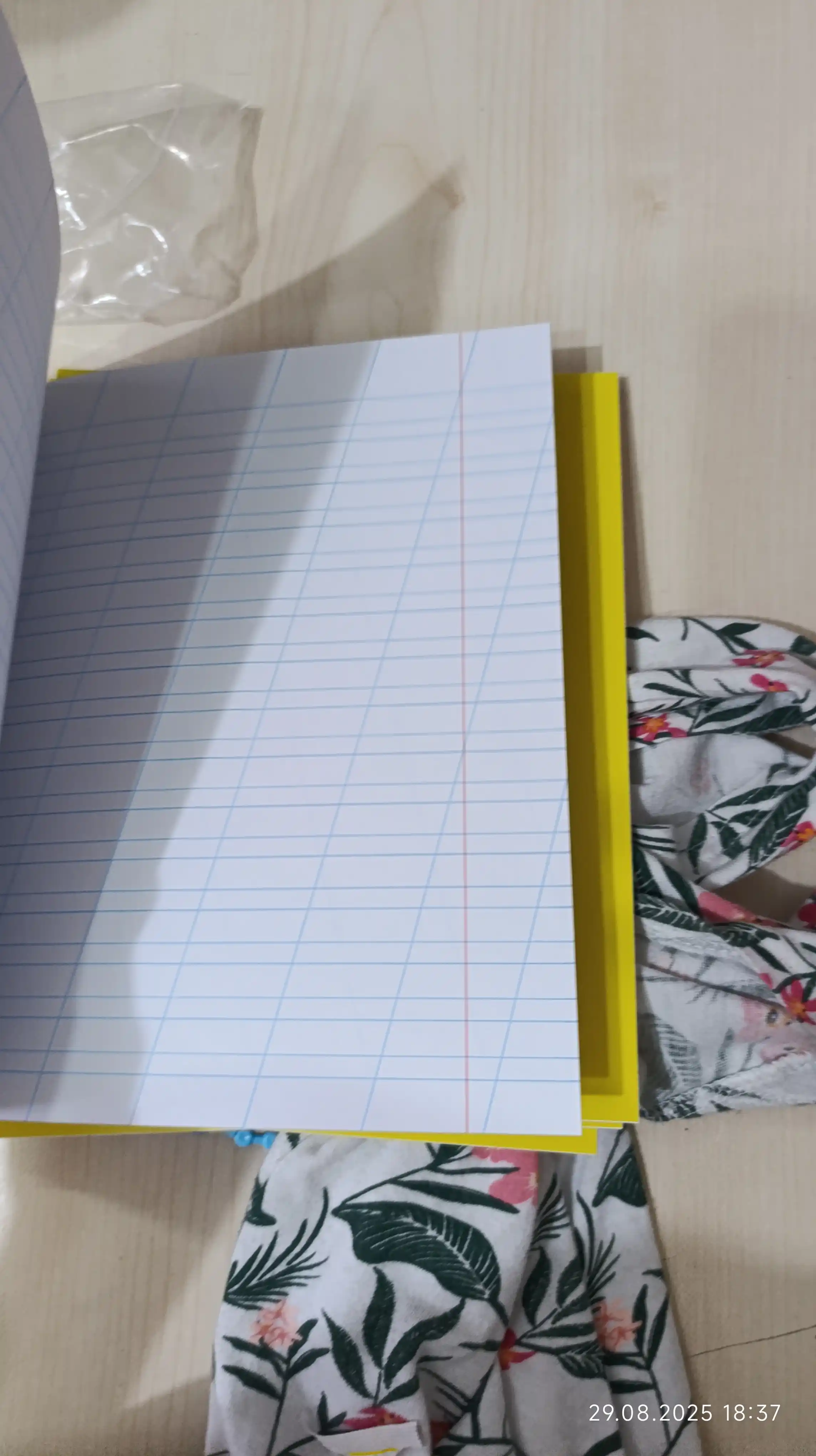 Daftarlar, 12 varoqli, 10 dona katakli, kichik chiziq, katta chiziq,