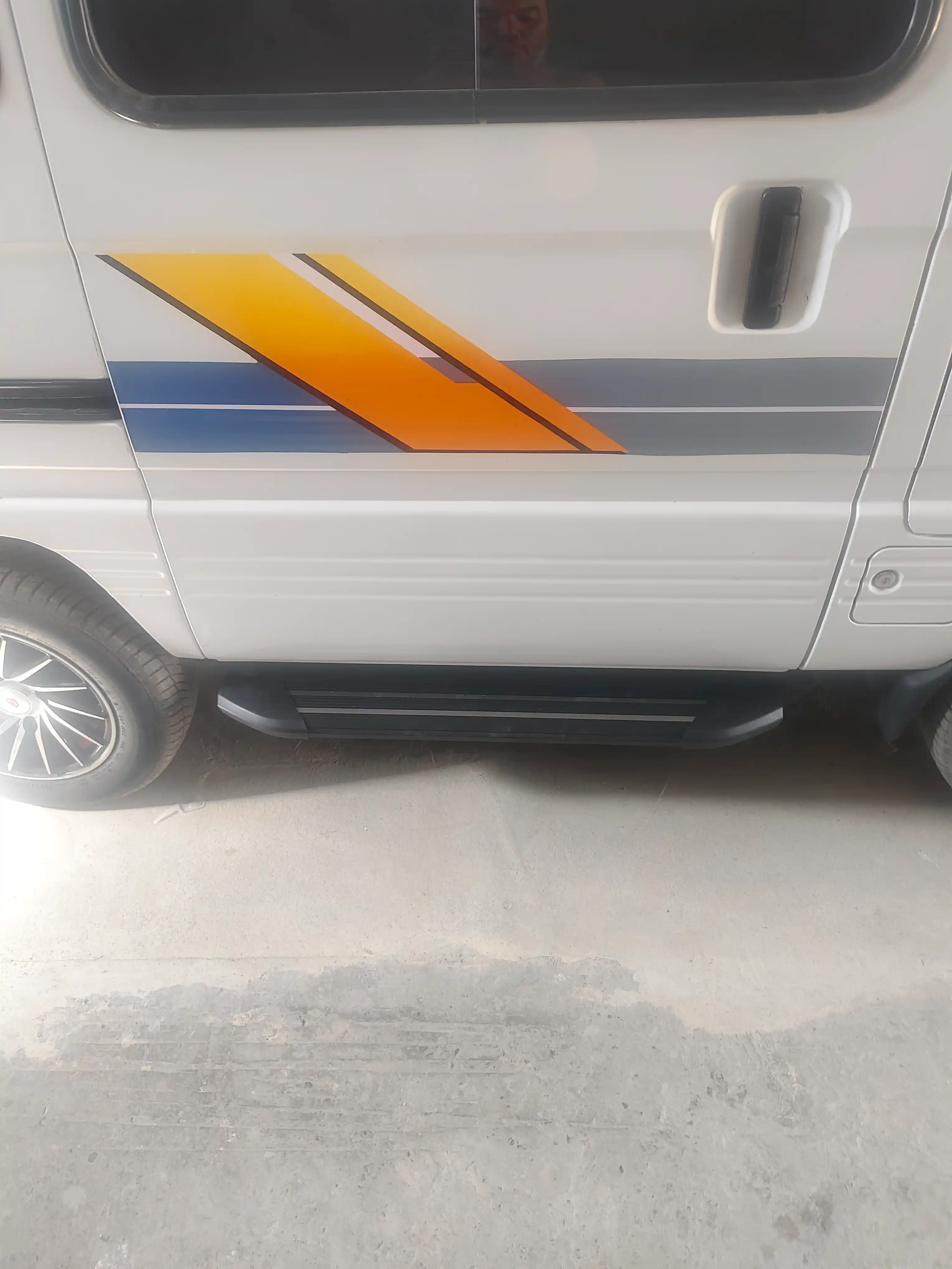 Damas uchun ostona, yon oyoq tayanchlari to'plami