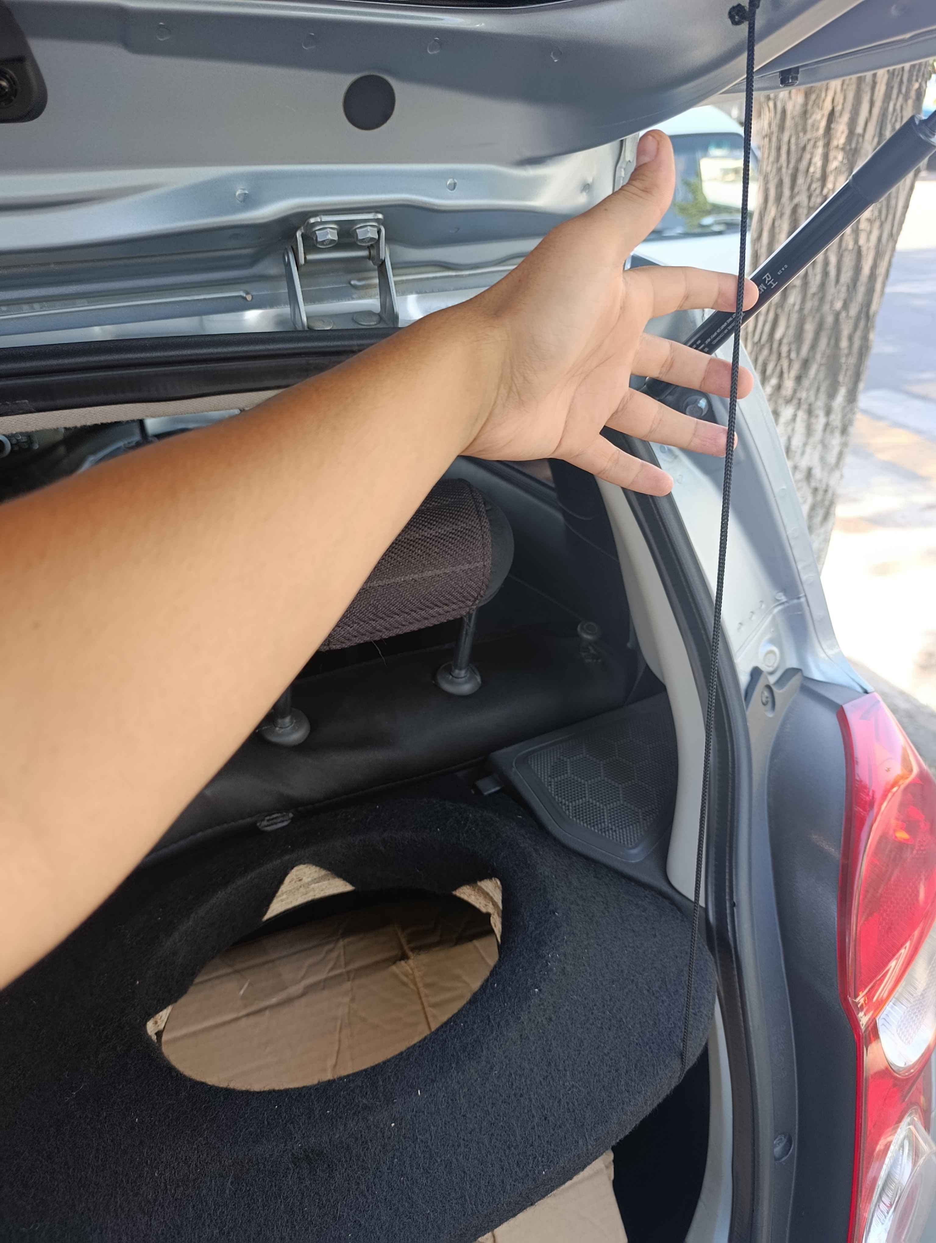 Matiz va Spark kolonka yukxonasiga orqa tokcha, akustik tokcha