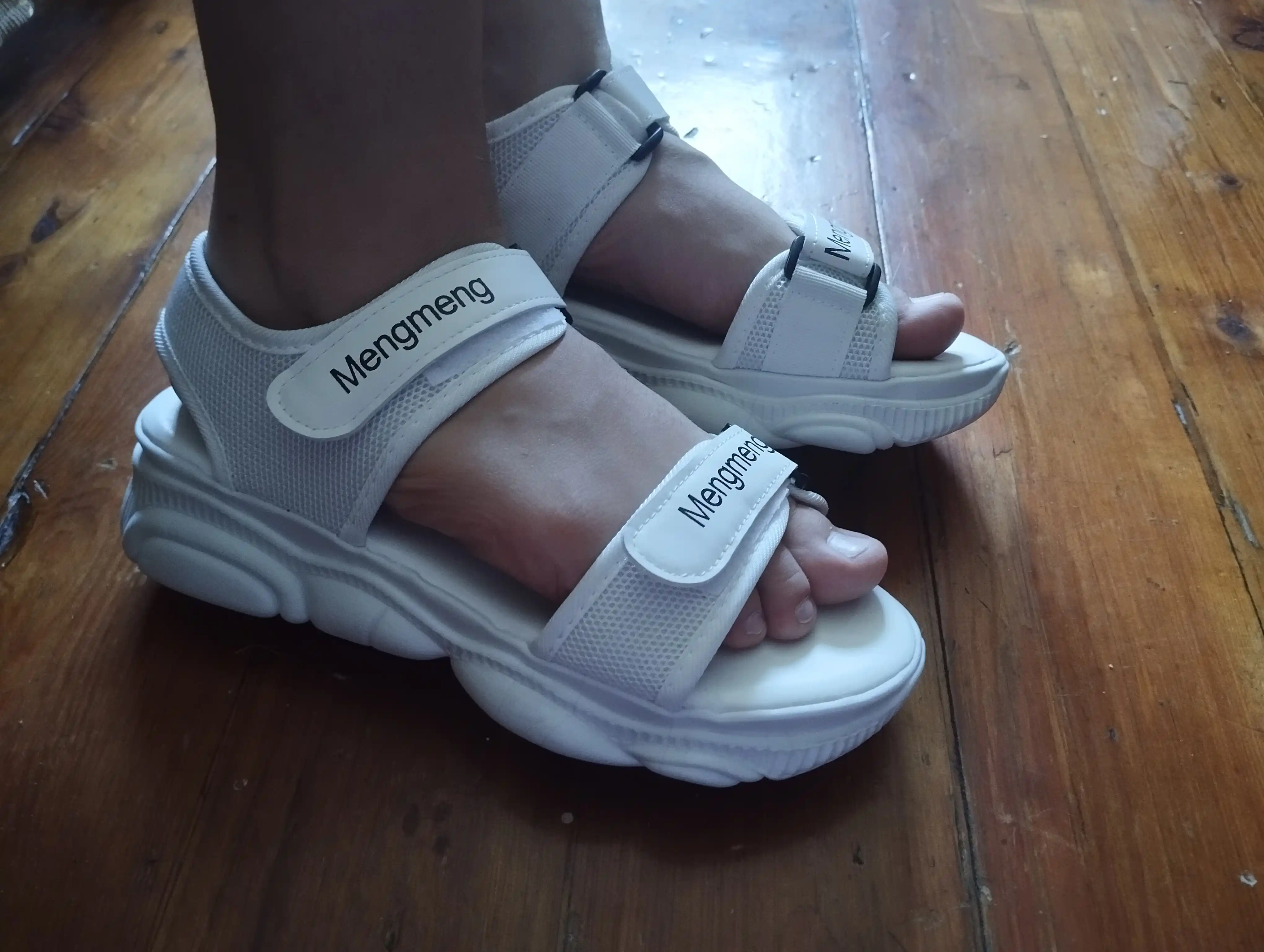 Ayollar sandallari sport, to'qimachilik va eko-charm, Eva insole
