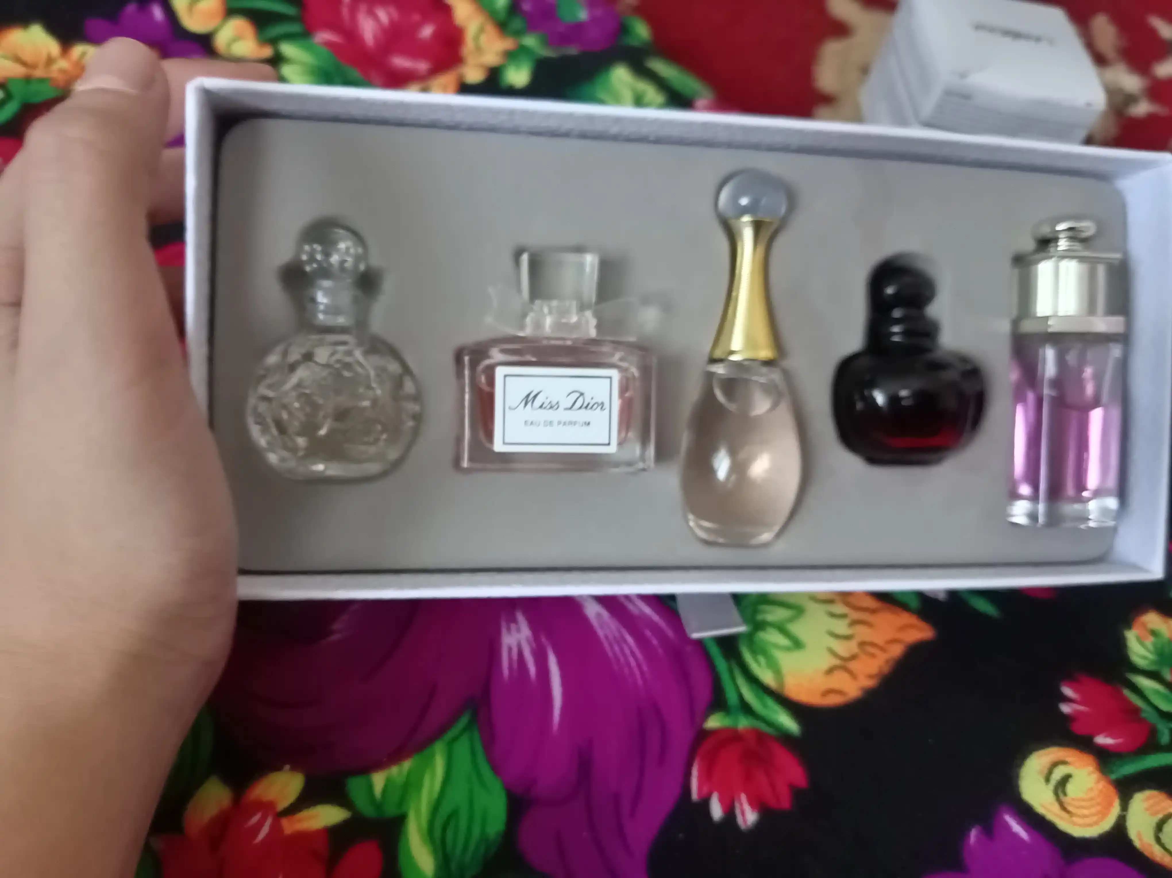 Dior Les Parfums Miniature Set, ayollar uchun atir to'plami