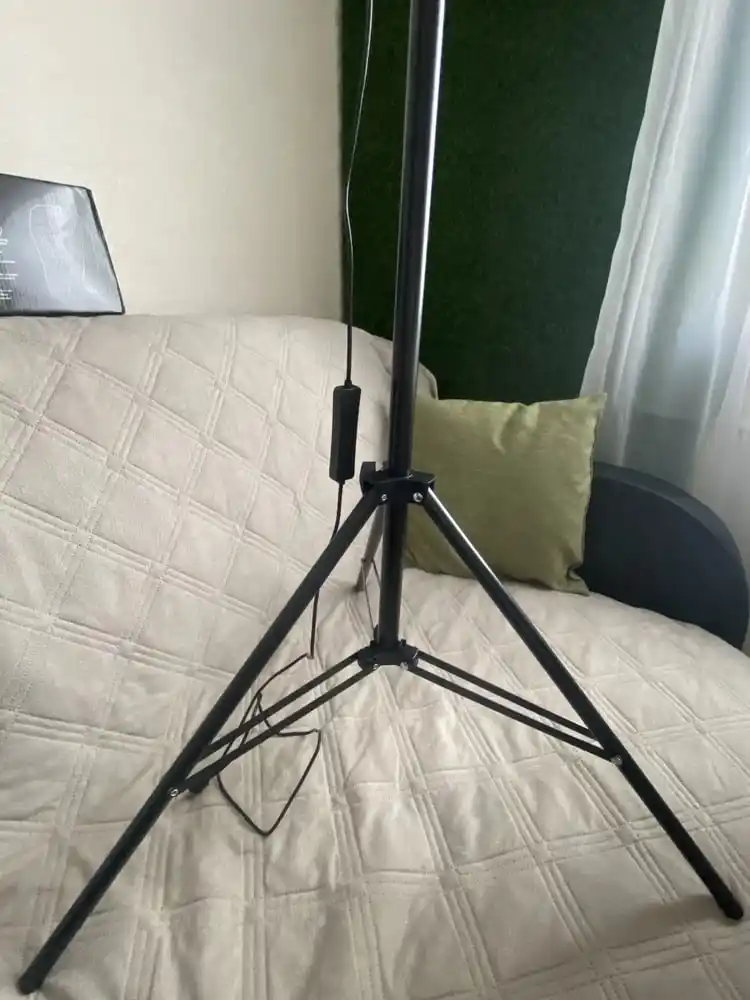 Selfi lampasi, halqali, RGB, LED, shtativ bilan 210 sm