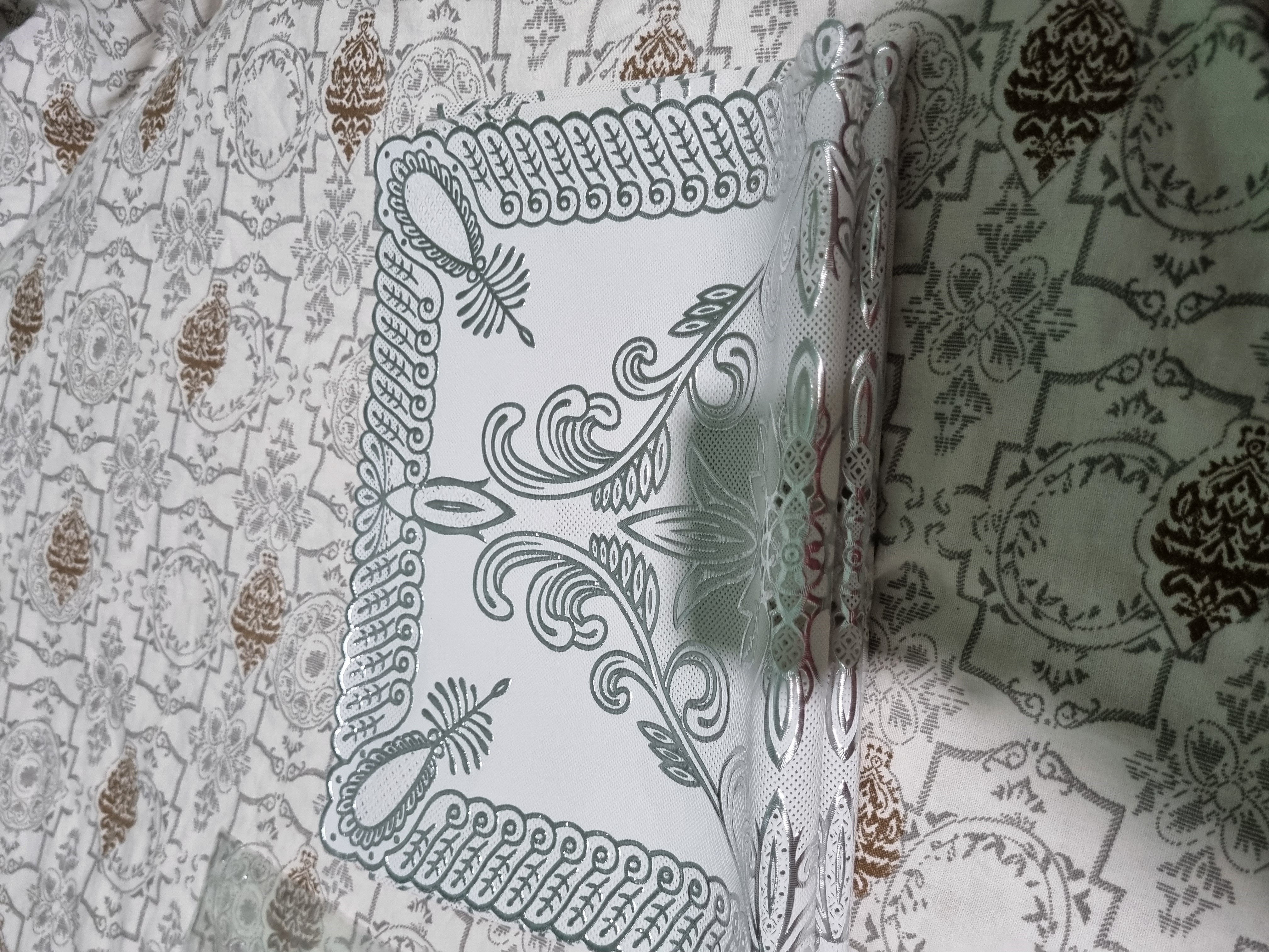 Клеенка на трюмо, на комод Silver Edition