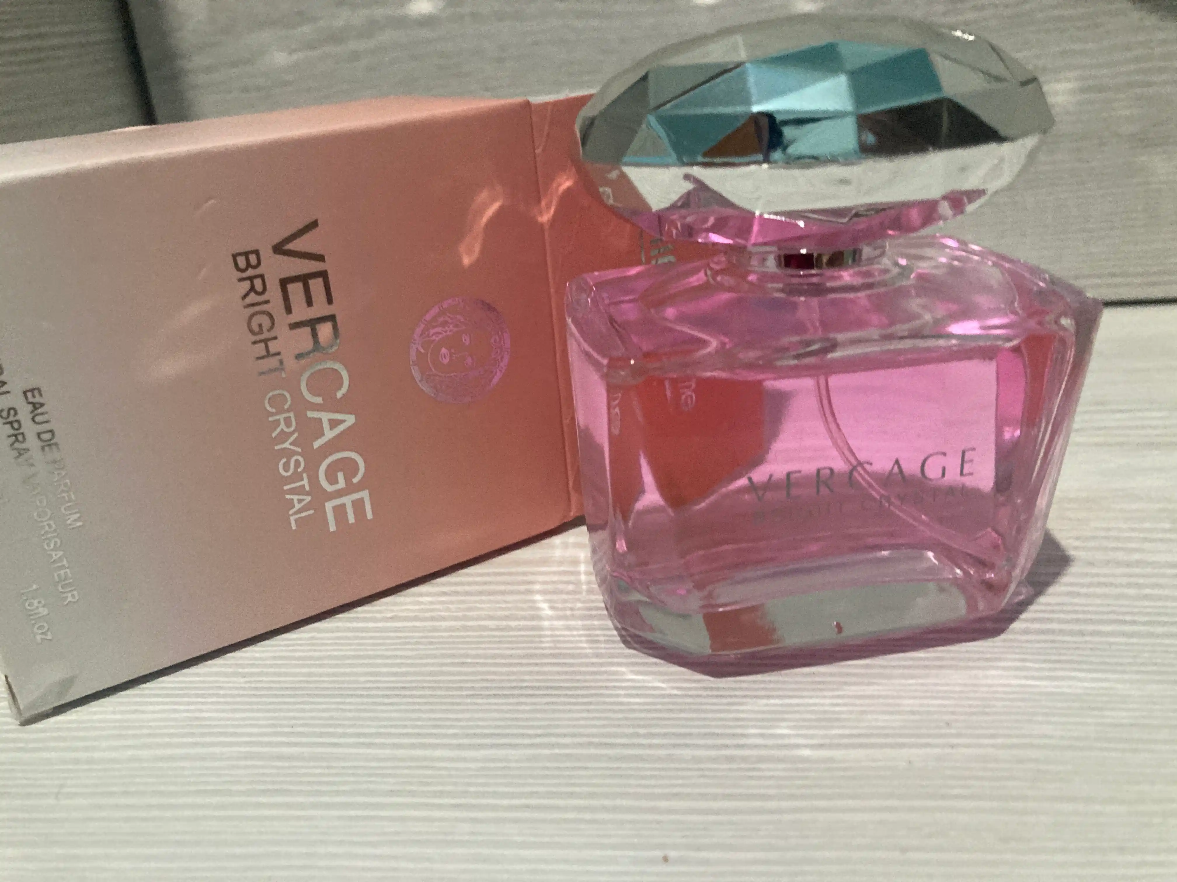 Ayollar uchun parfyumlangan suv VERCAGE, 50 ml,