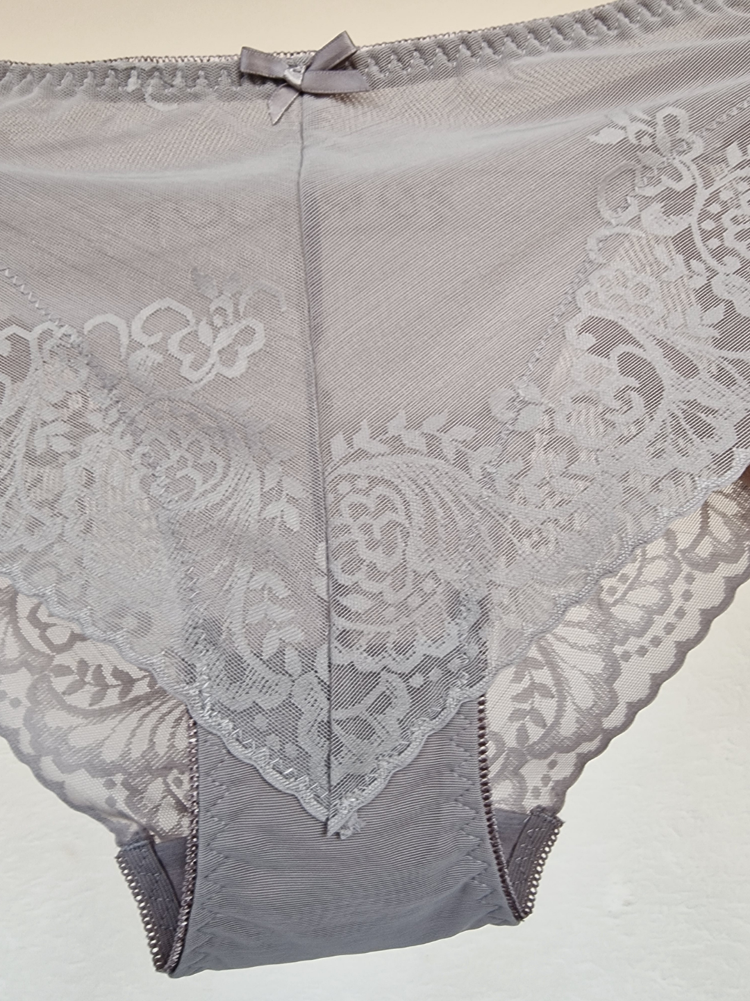 Ayollar trusiklari-sliplari, elastik neylondan, katta o'lchamlar 2XL-4Xl