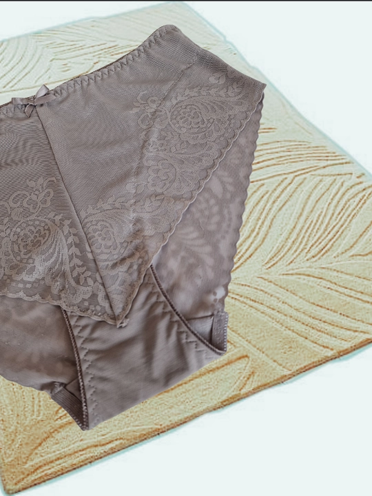 Ayollar trusiklari-sliplari, elastik neylondan, katta o'lchamlar 2XL-4Xl