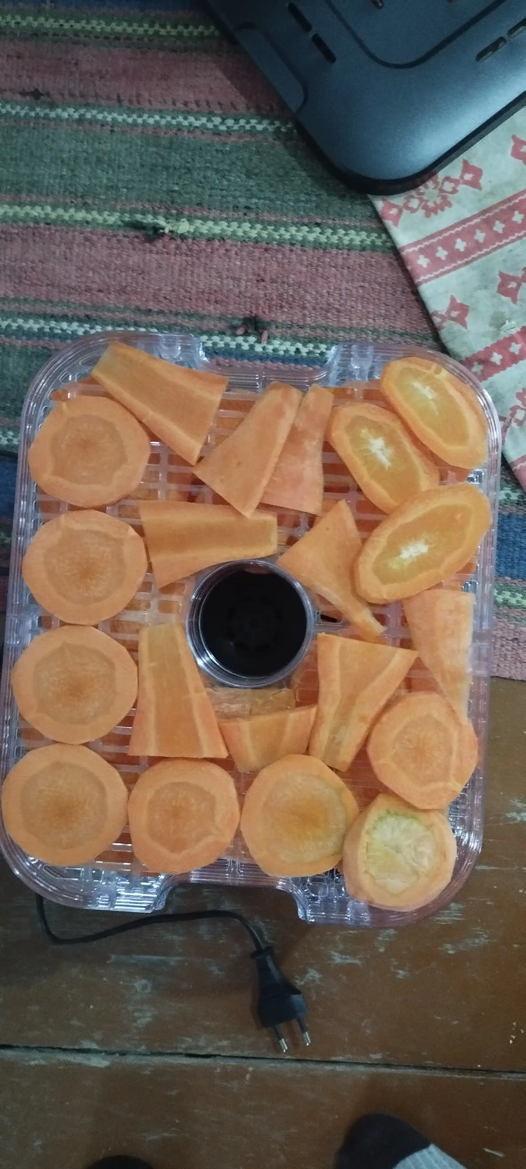 Sabzavot va mevalar uchun quritgich, Kolax, 5 ta taglik, haroratni sozlash, taymer
