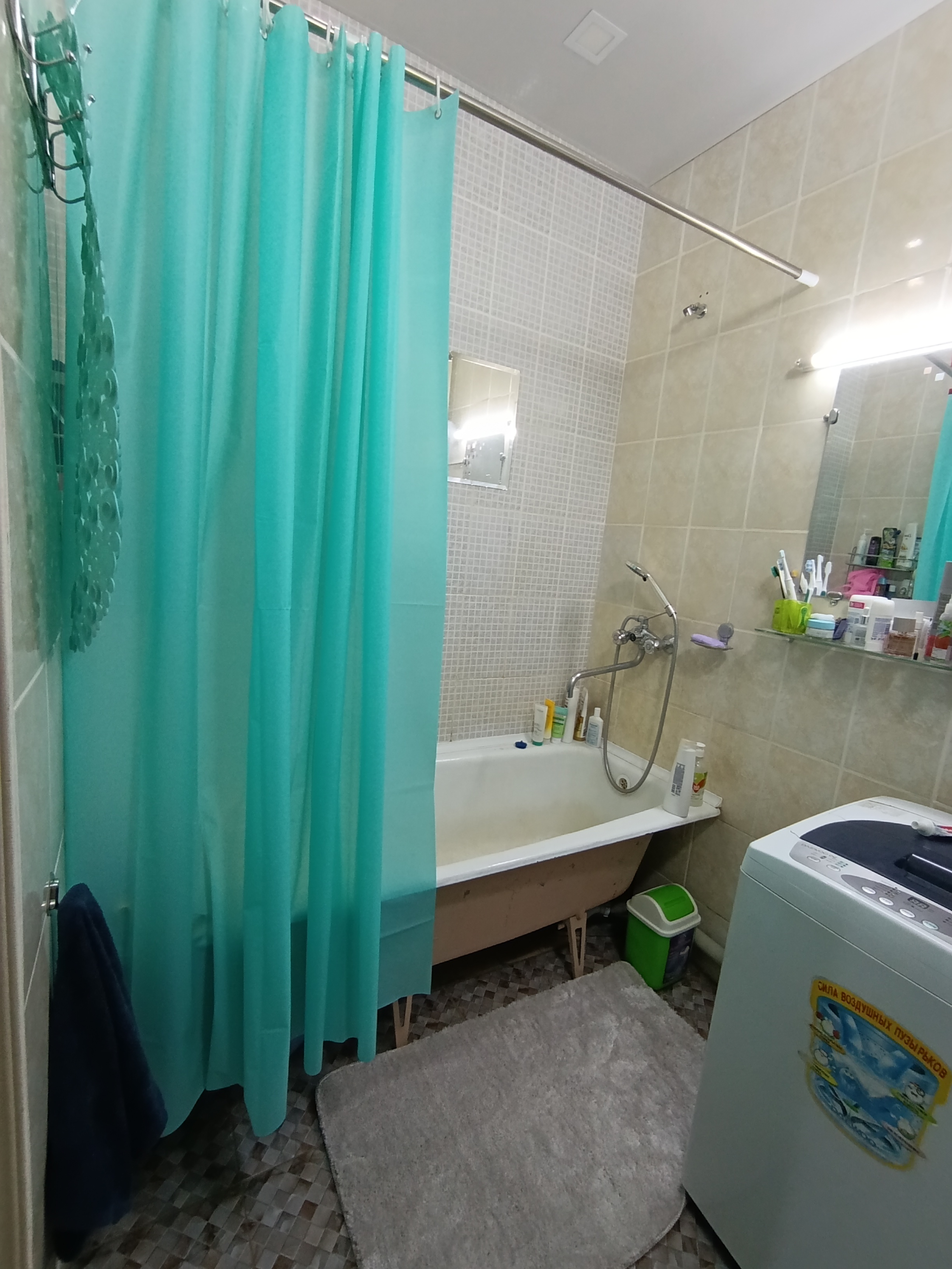 Hammom va dush uchun parda, 100% suv o'tkazmaydigan, halqali, 180 * 180 sm, bir rangli