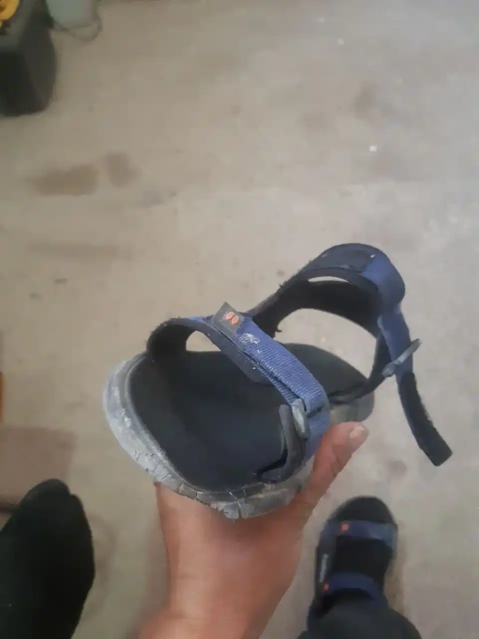 Erkaklar sandalilari, 40-45