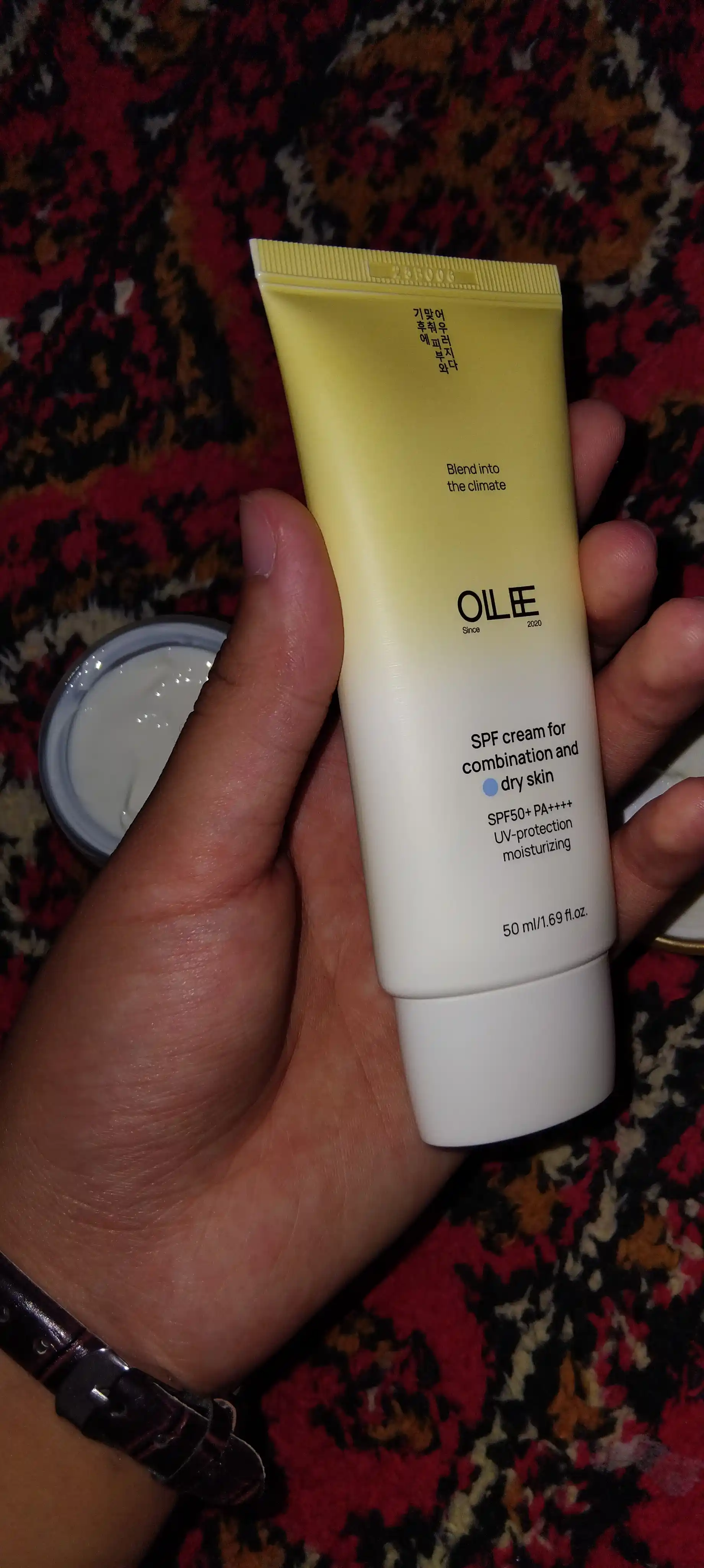 Quyoshdan himoyalovchi krem OLLEE yuz uchun SPF50+, 50 ml, quruq va normal teri uchun