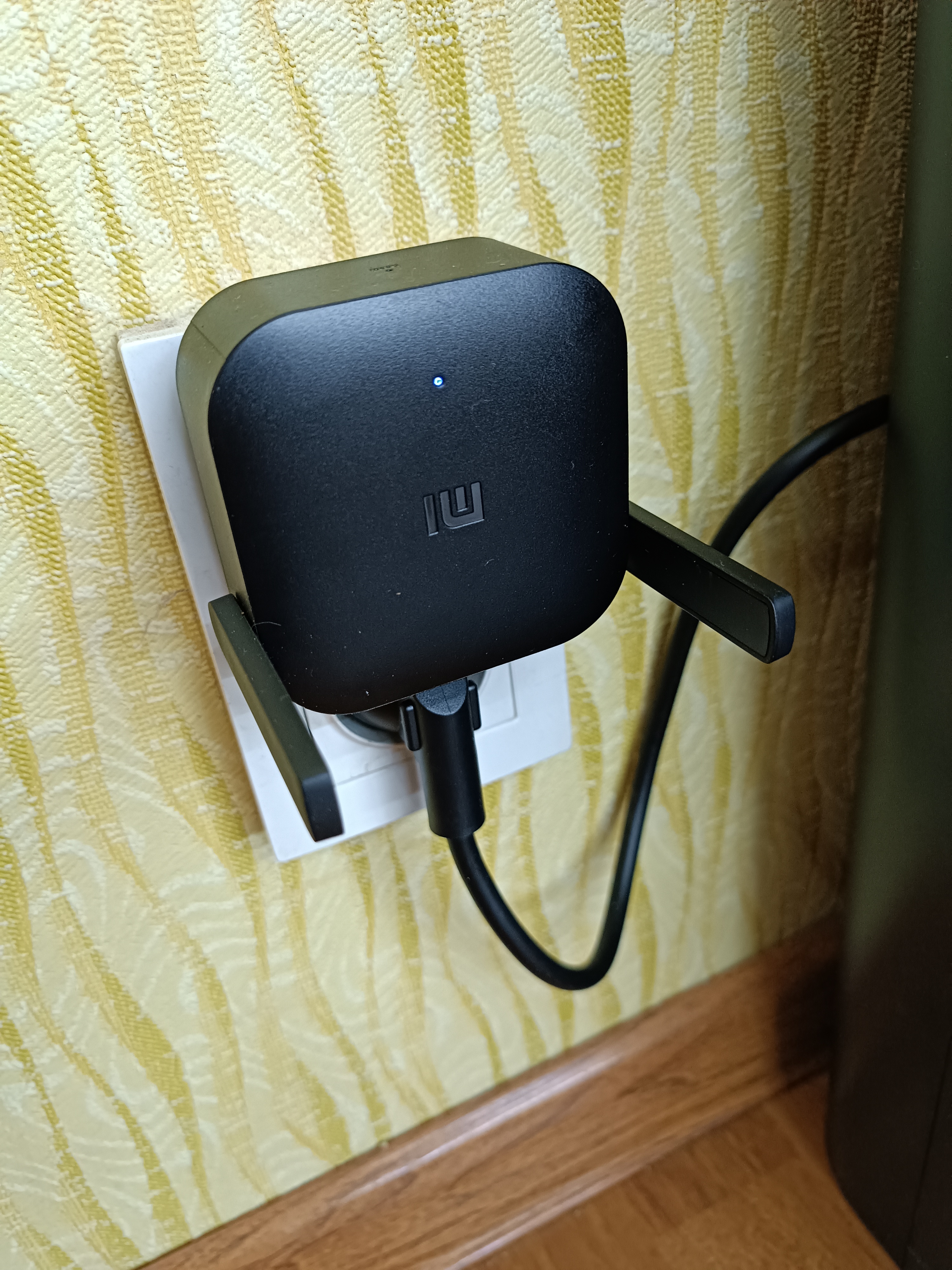 Усилитель сигнала Wi-Fi Mi repiter Xiaomi Mi Range Extender Pro, N300, Global version