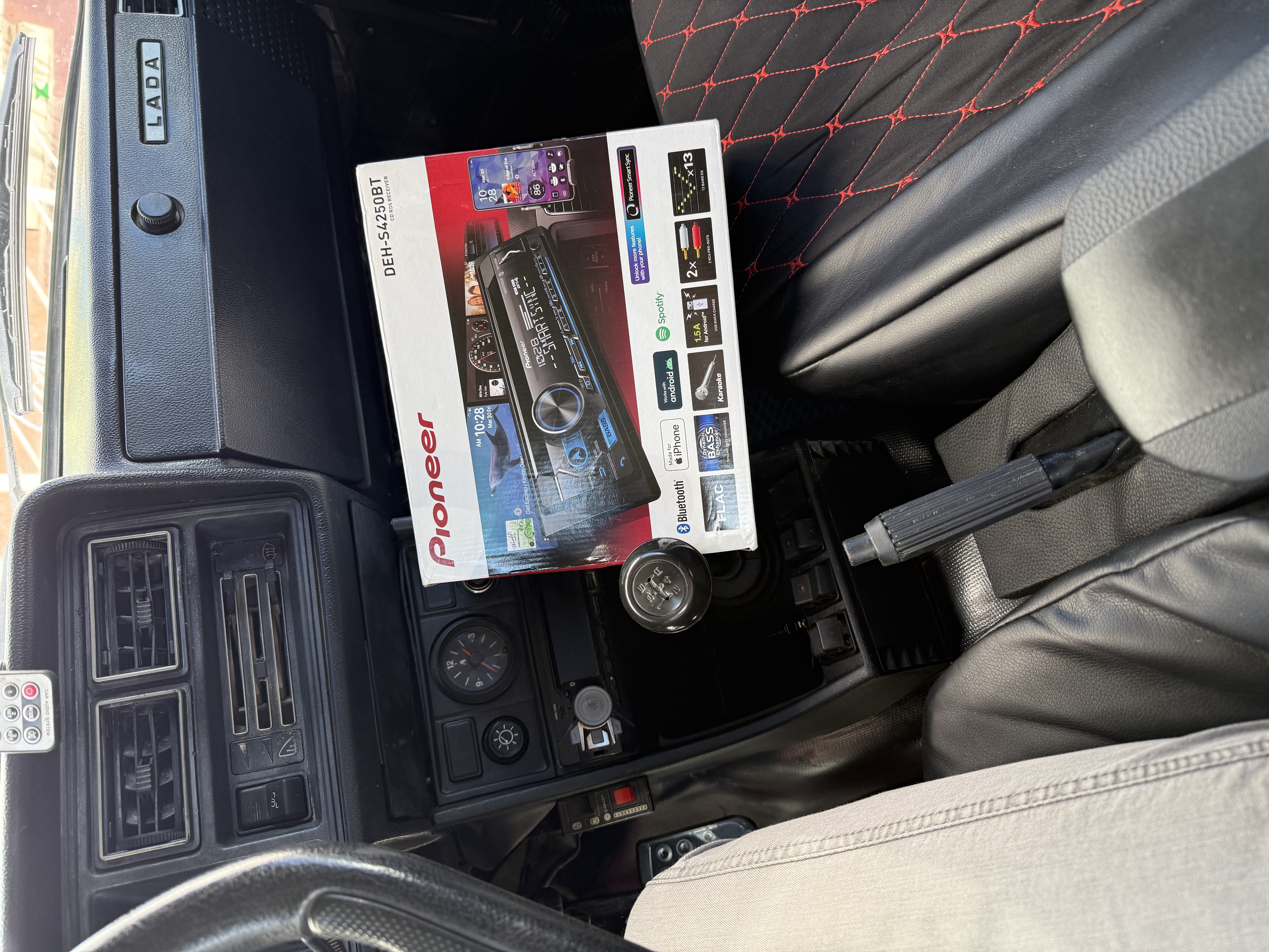 Автомагнитола Pioneer DEH-S4250BT Mafon
