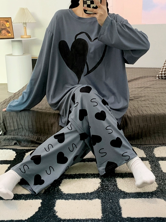 Ayollar pijamasi