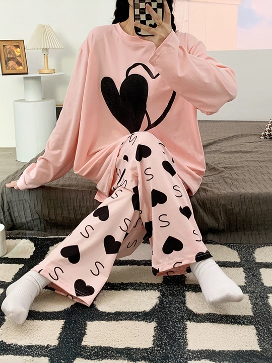 Ayollar pijamasi