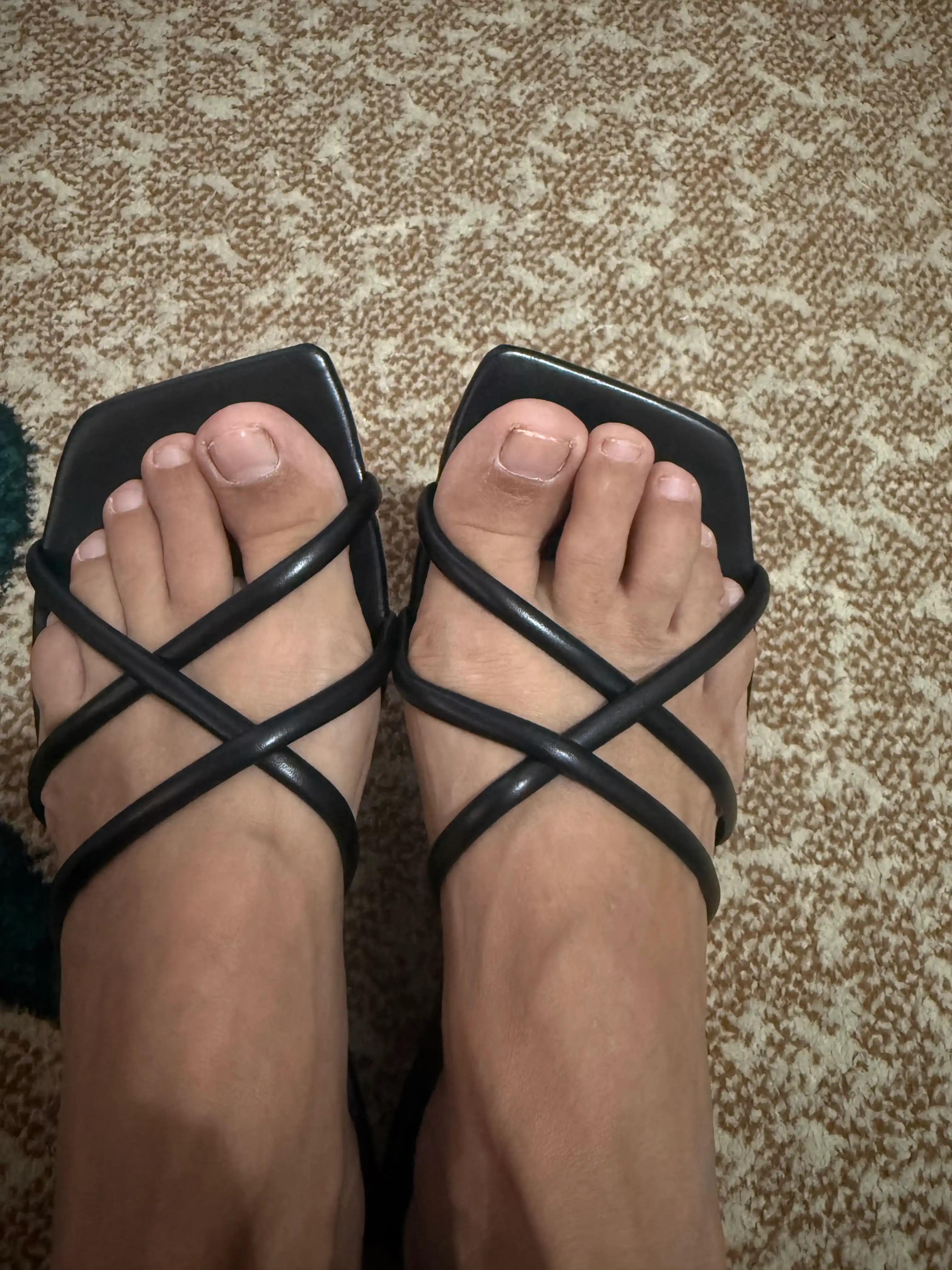 Ayollar botinkasi, yozgi sandal, shippak, shippak, kichik o‘lchamli