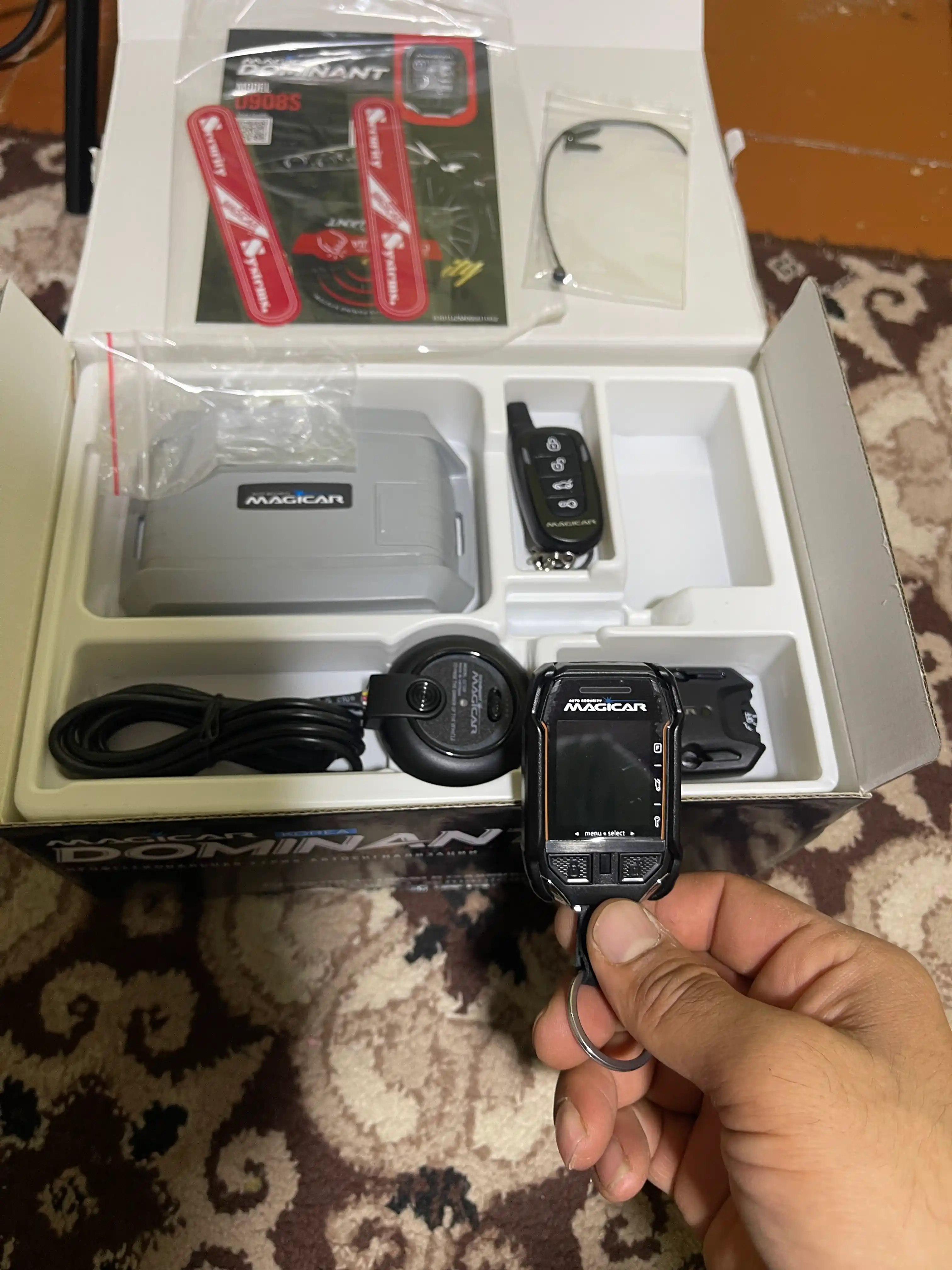 Avtomobil signalizatsiyasi Dominator Magicar, masofadan boshqarish pulti bilan, D908S