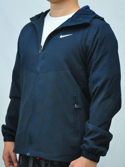 Kuz va bahor uchun yengil kurtkalar