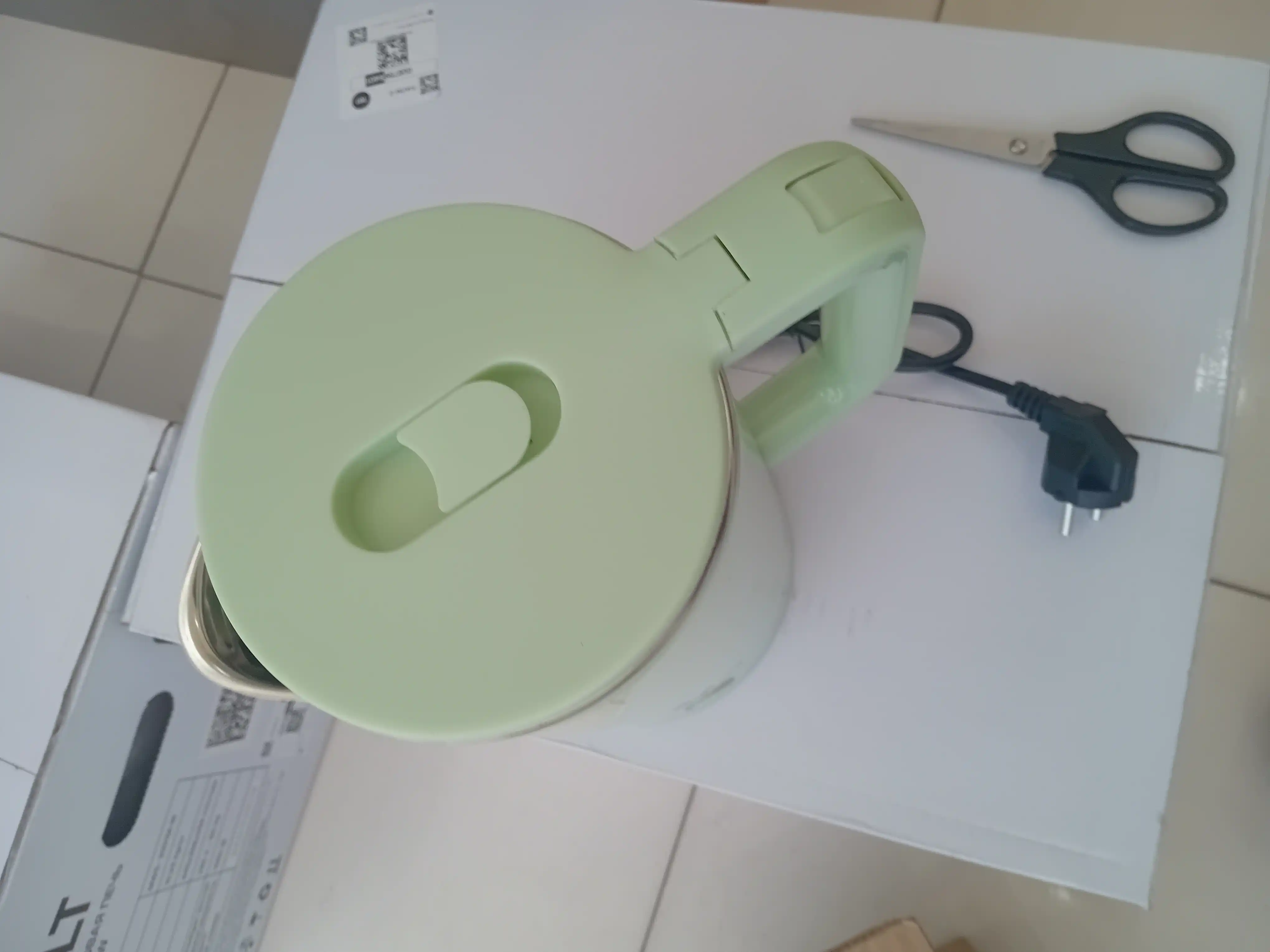 HAN RIVER choy damlash uchun elektr, 2.3 litrli, metall choynak