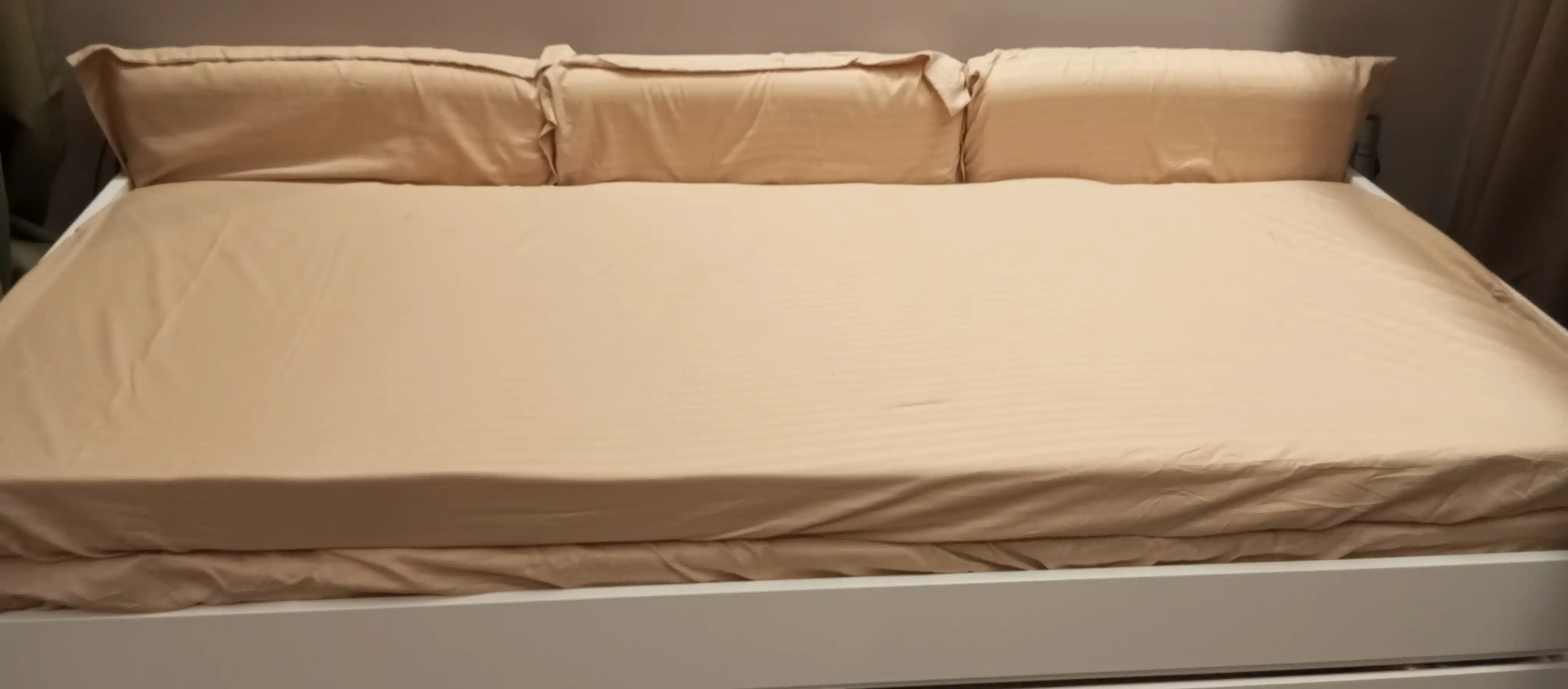 Choyshab rezina tasmali, yostiq jild bilan 50x70 sm