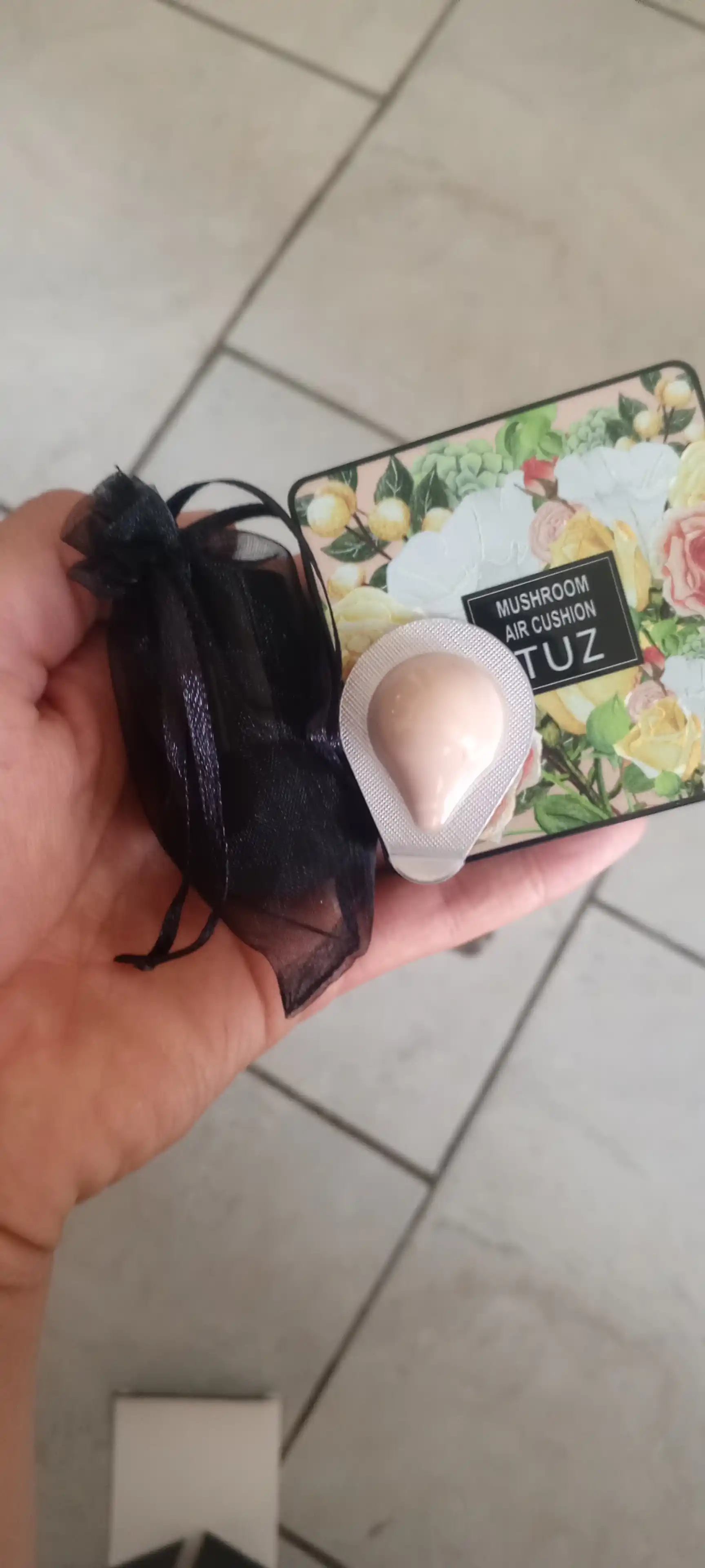 Tonal krem kushon BB TUZ Mushroom Air Cushion, yuz uchun kushon pudra, upa, tonalka, 12 g