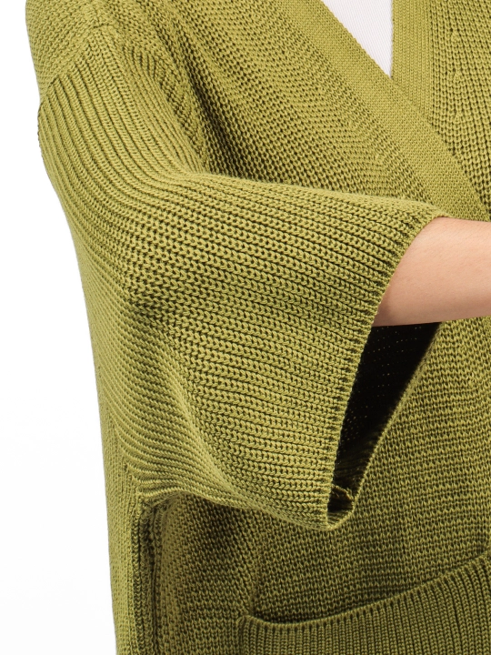 Katta o'lchamdagi kardigan poncho, 56-60 razmerga mos, chuntakli va tugmasiz Didov Triko