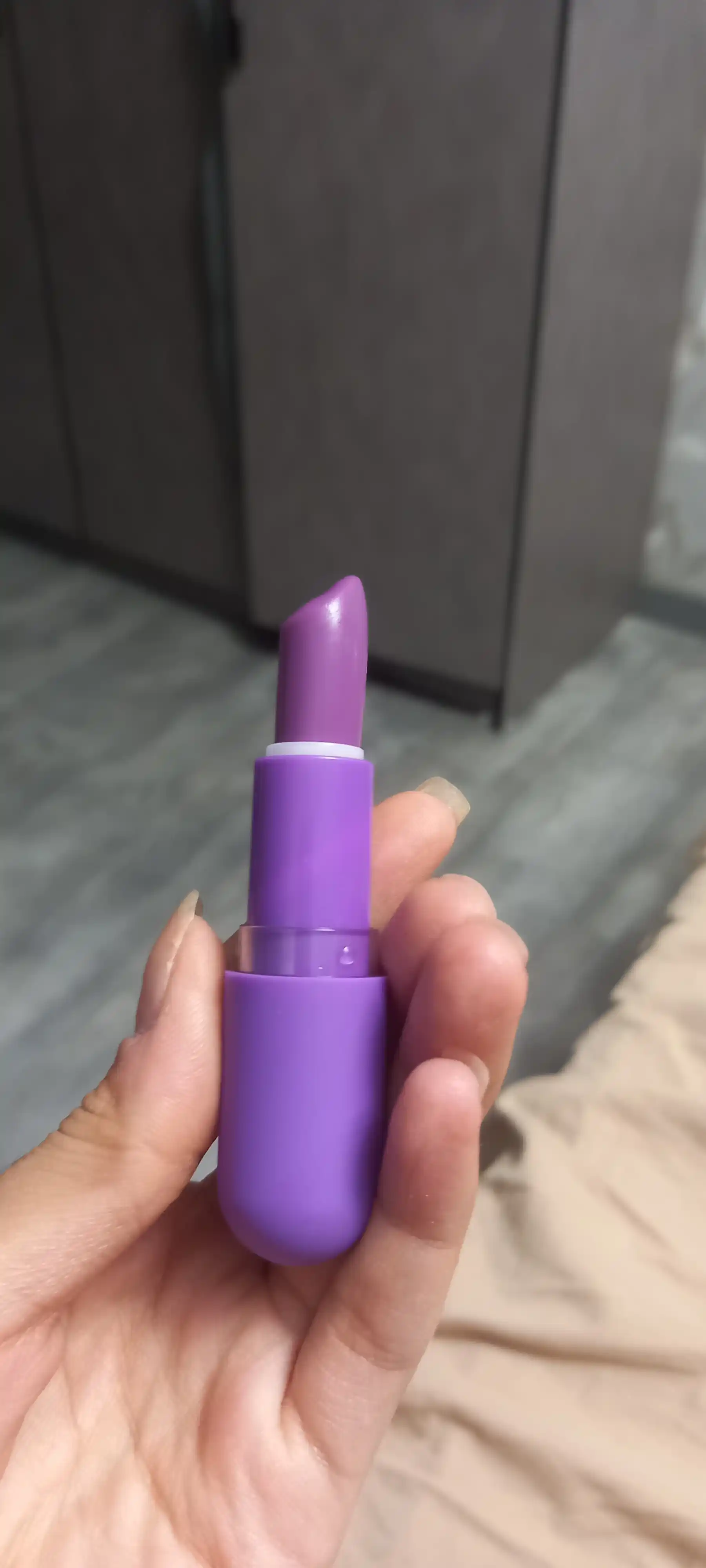 Lab uchun balzam Beauty Bomb, ton 04, 3.5 g