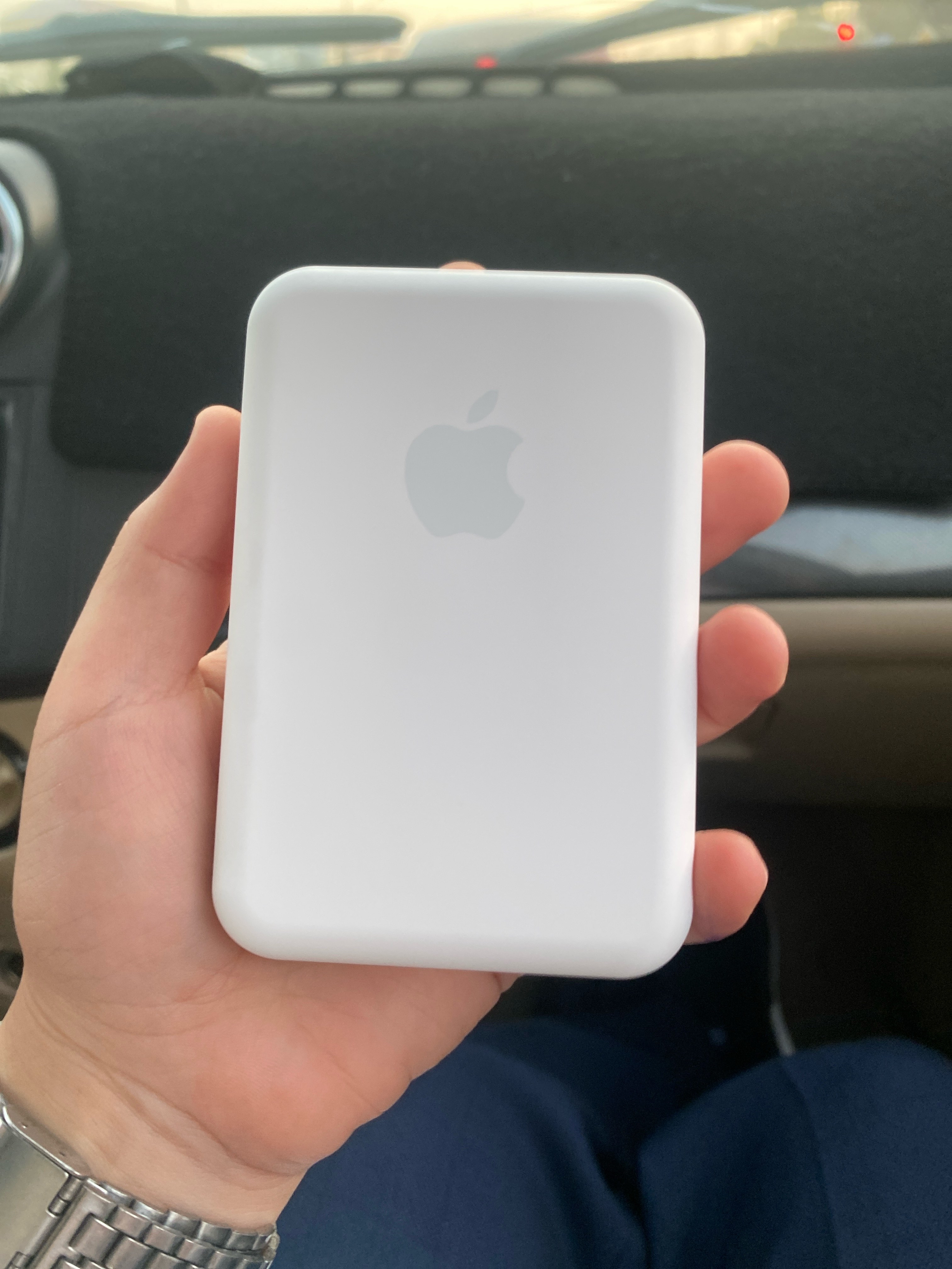 Simsiz tashqi akkumulyator MagSafe Power Bank, iPhone va Android uchun