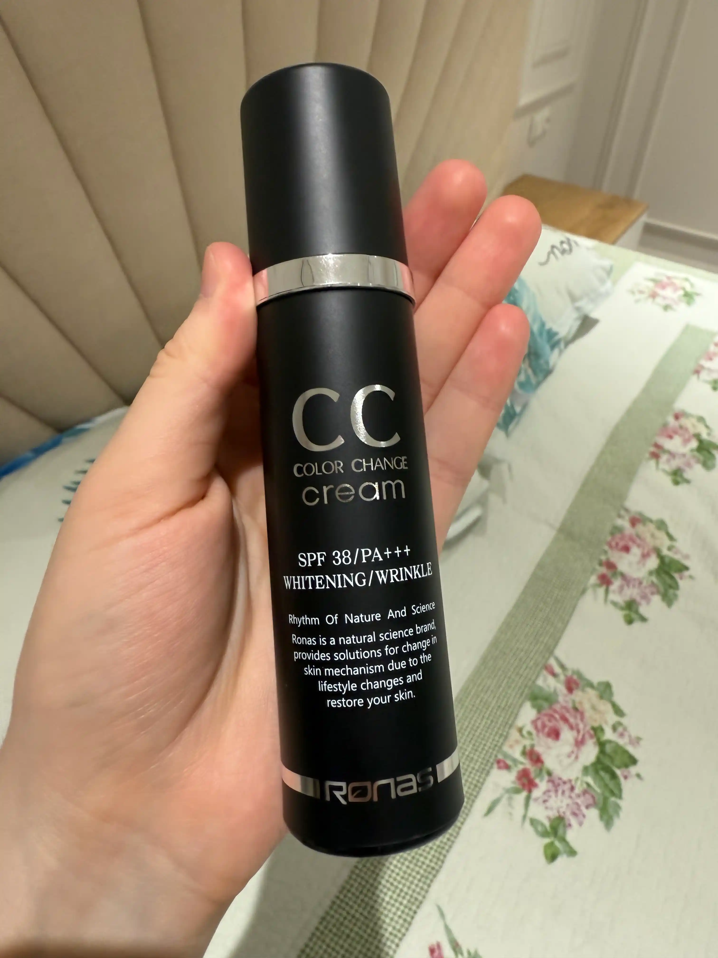 Teri rangiga mos keladigan CC kremi Ronas CC Color Change Cream SPF38 PA+++, 50 ml
