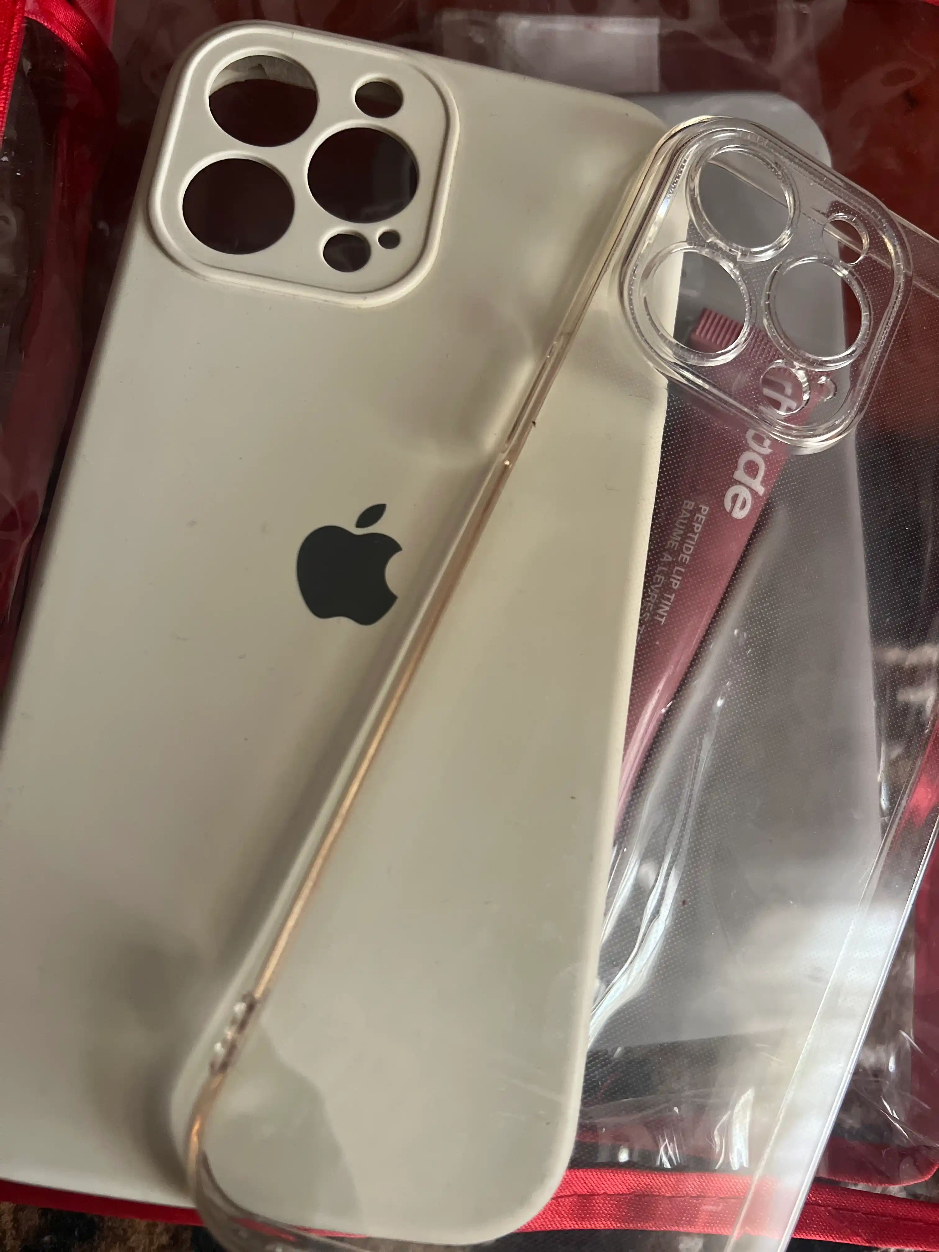 Силиконовый чехол с логотипом для iPhone 11–18 серий