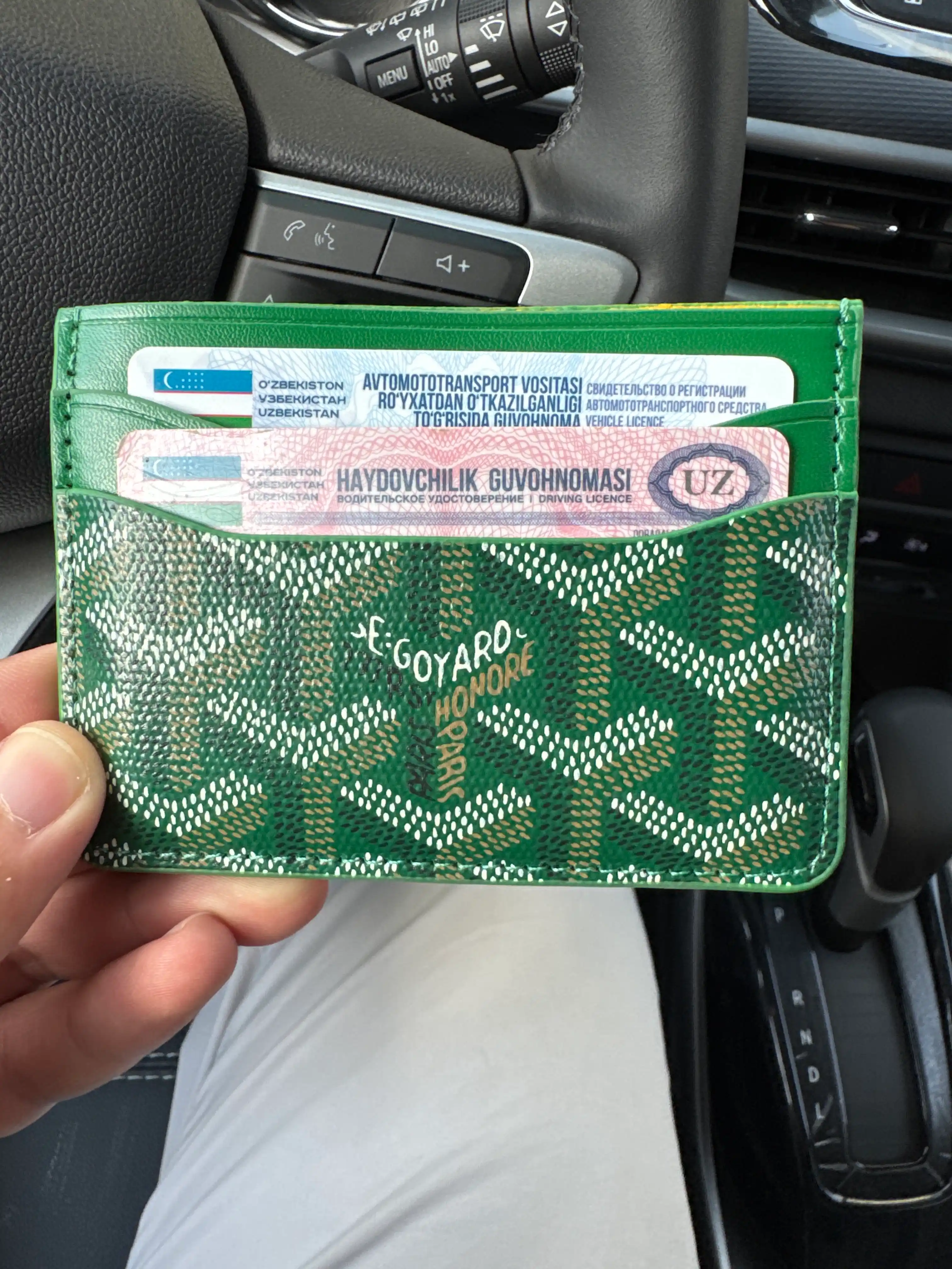 Pasport, shaxsiy guvohnoma, plastik karta uchun Goyard ID bo‘limi bo‘lgan hamyon