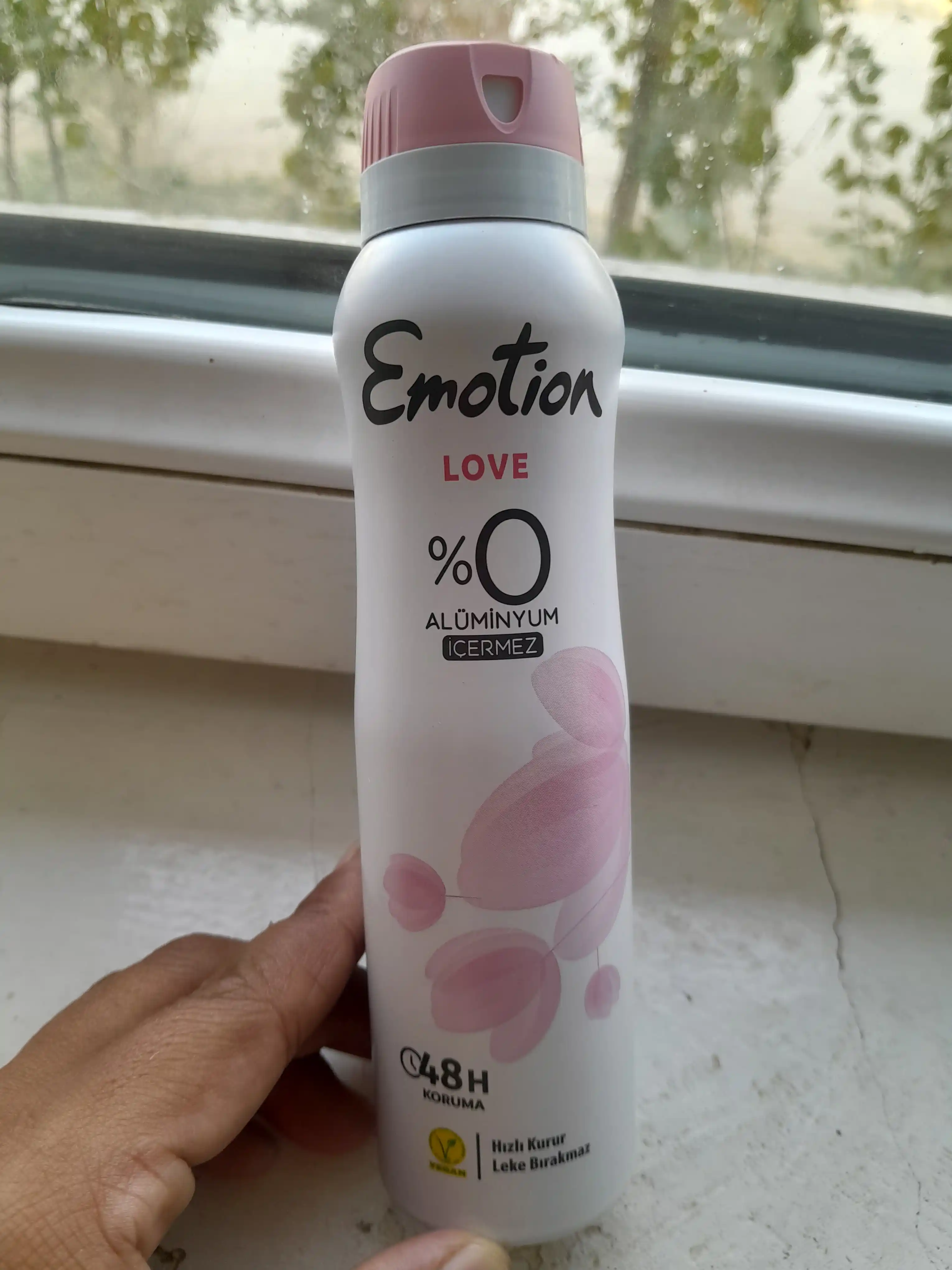 Дезодорант-спрей Emotion Love, 150 мл