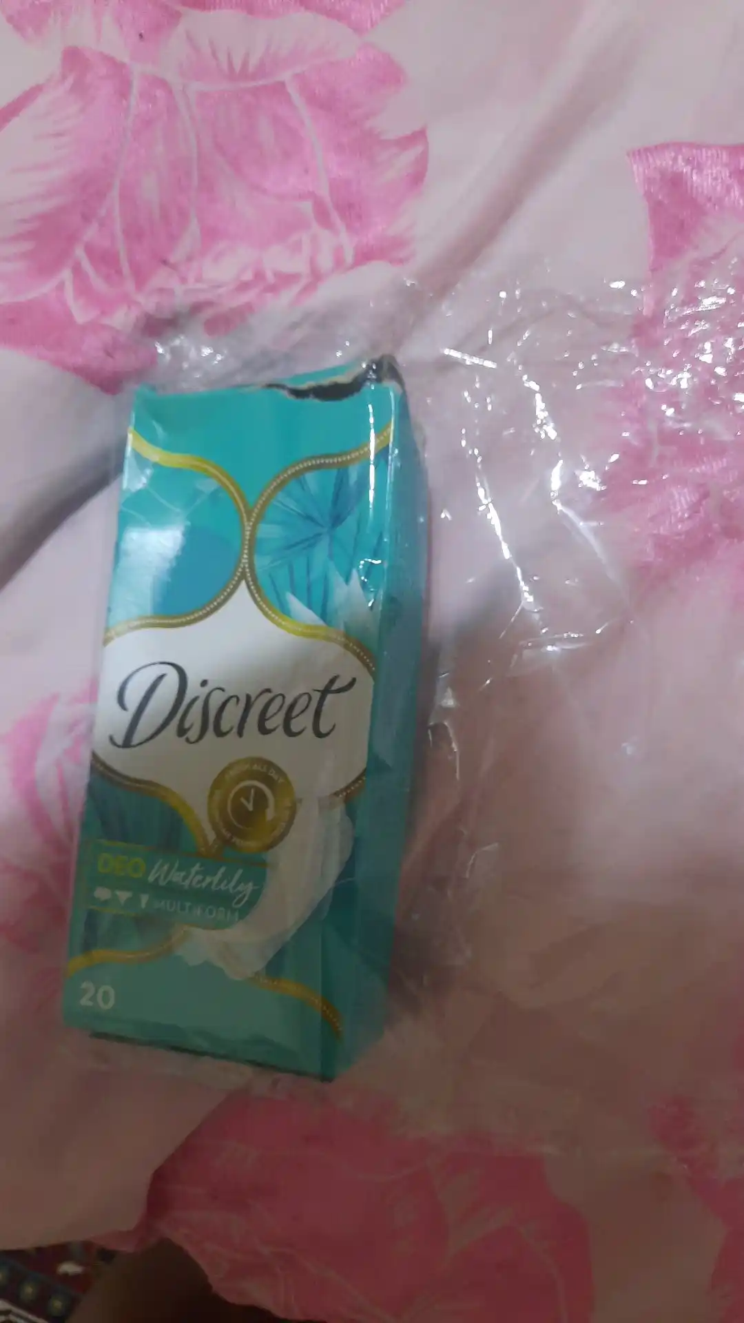 Ежедневные прокладки Discreet Multiform Водная лилия, 20 шт