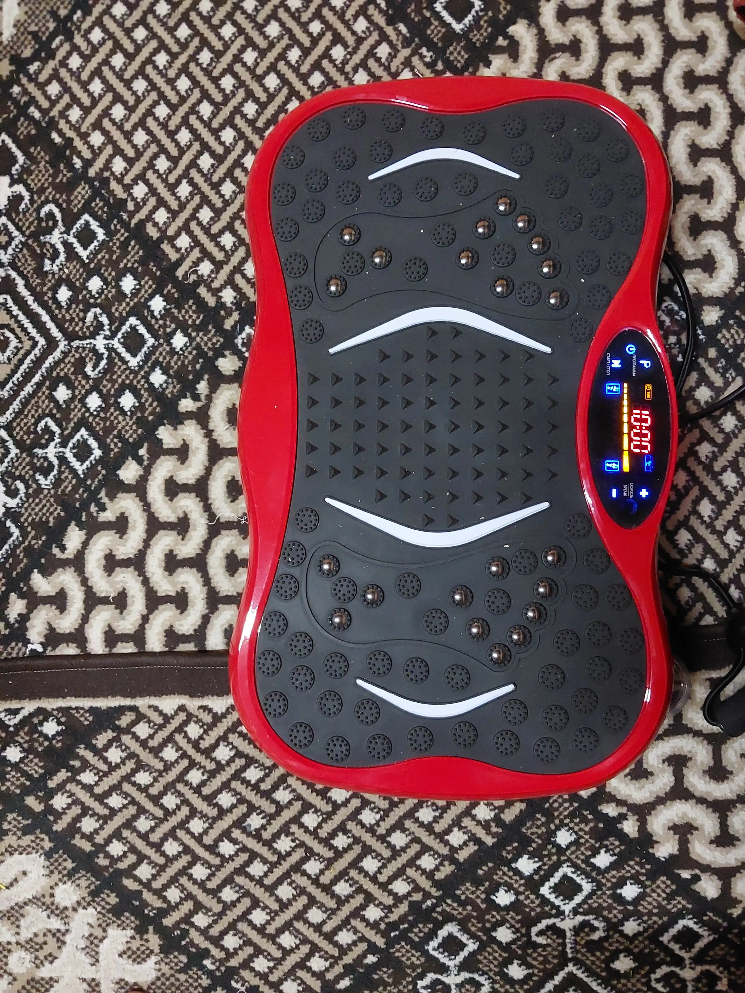 Vibroplatforma ozish uchun, fitness - vibrotrenajer, pult bilan