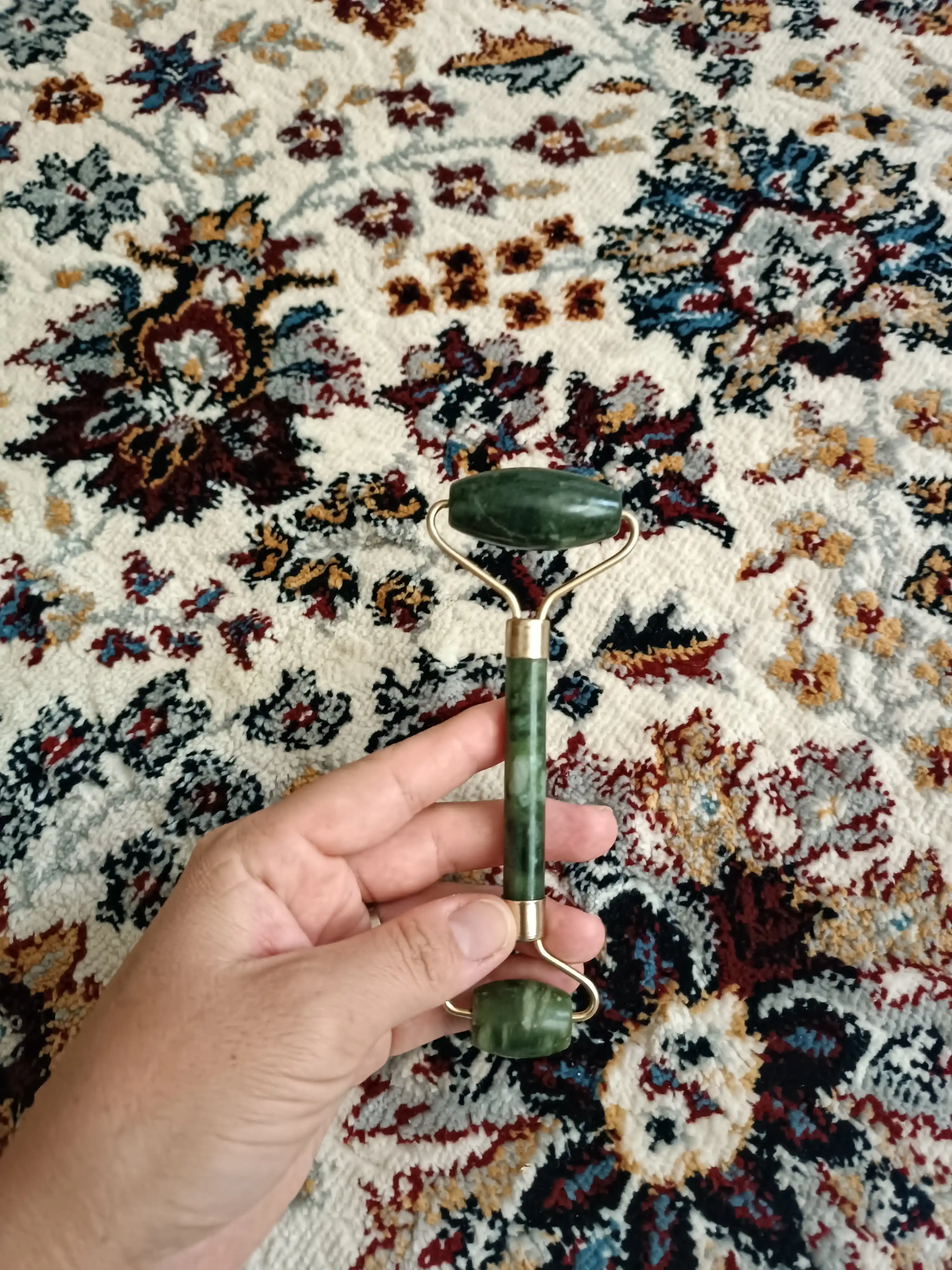 Yuz va tana uchun nefrit rolikli massajchi, tosh guasha qirg'ichli