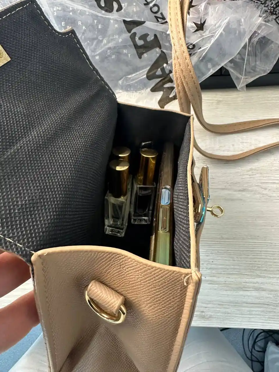 Kelly kross bodi sumkasi, kichkina, yelkadan oshirib